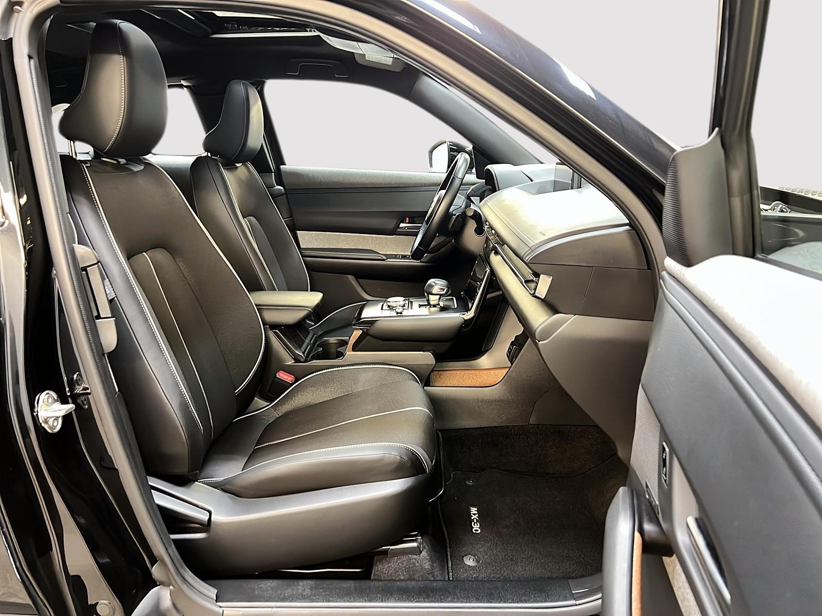 Mazda MX-30 2023 - Image #8