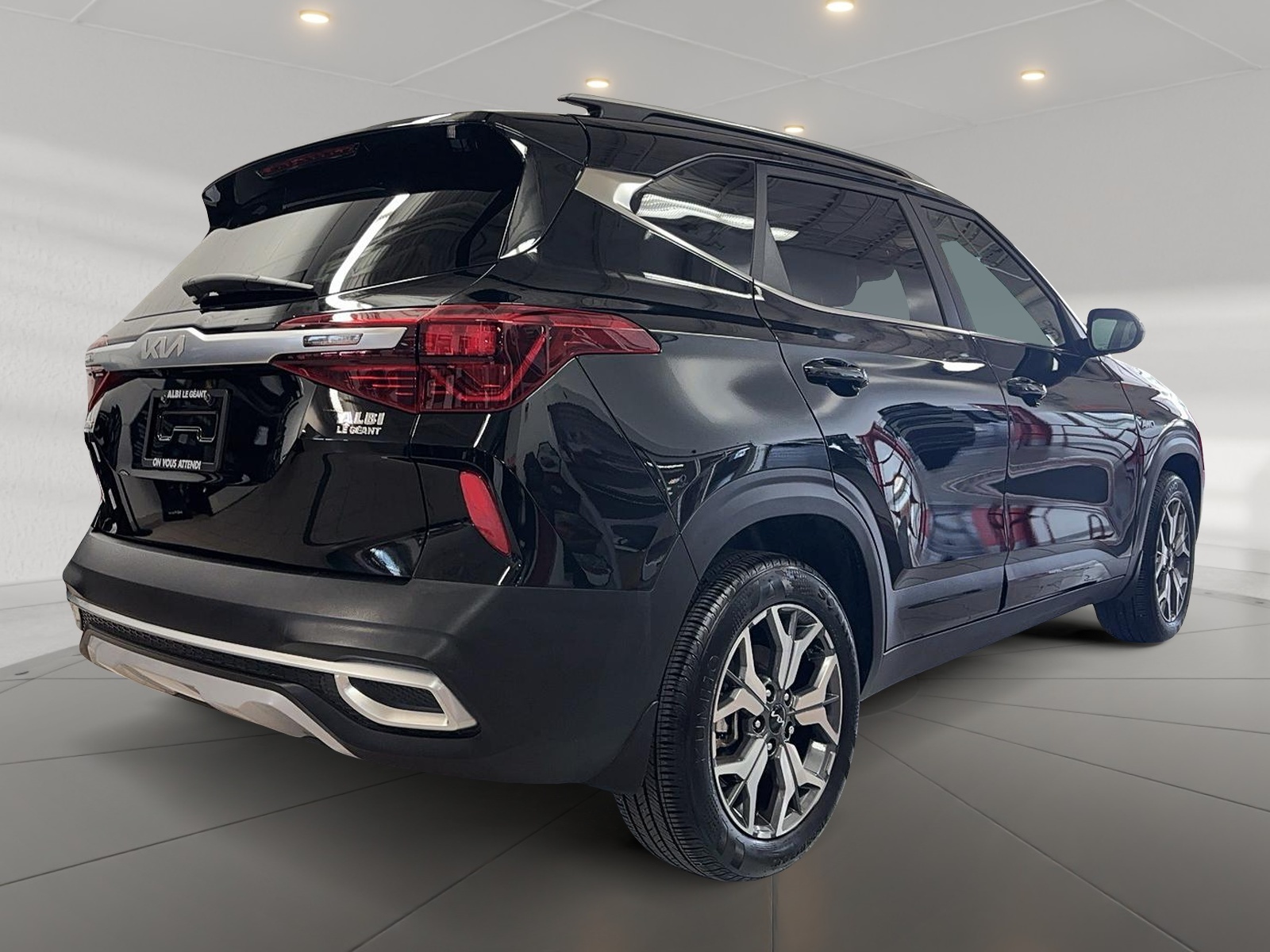 Kia SELTOS EX PREMIUM CUIR TOIT NAV 4RM 2023 - image #4