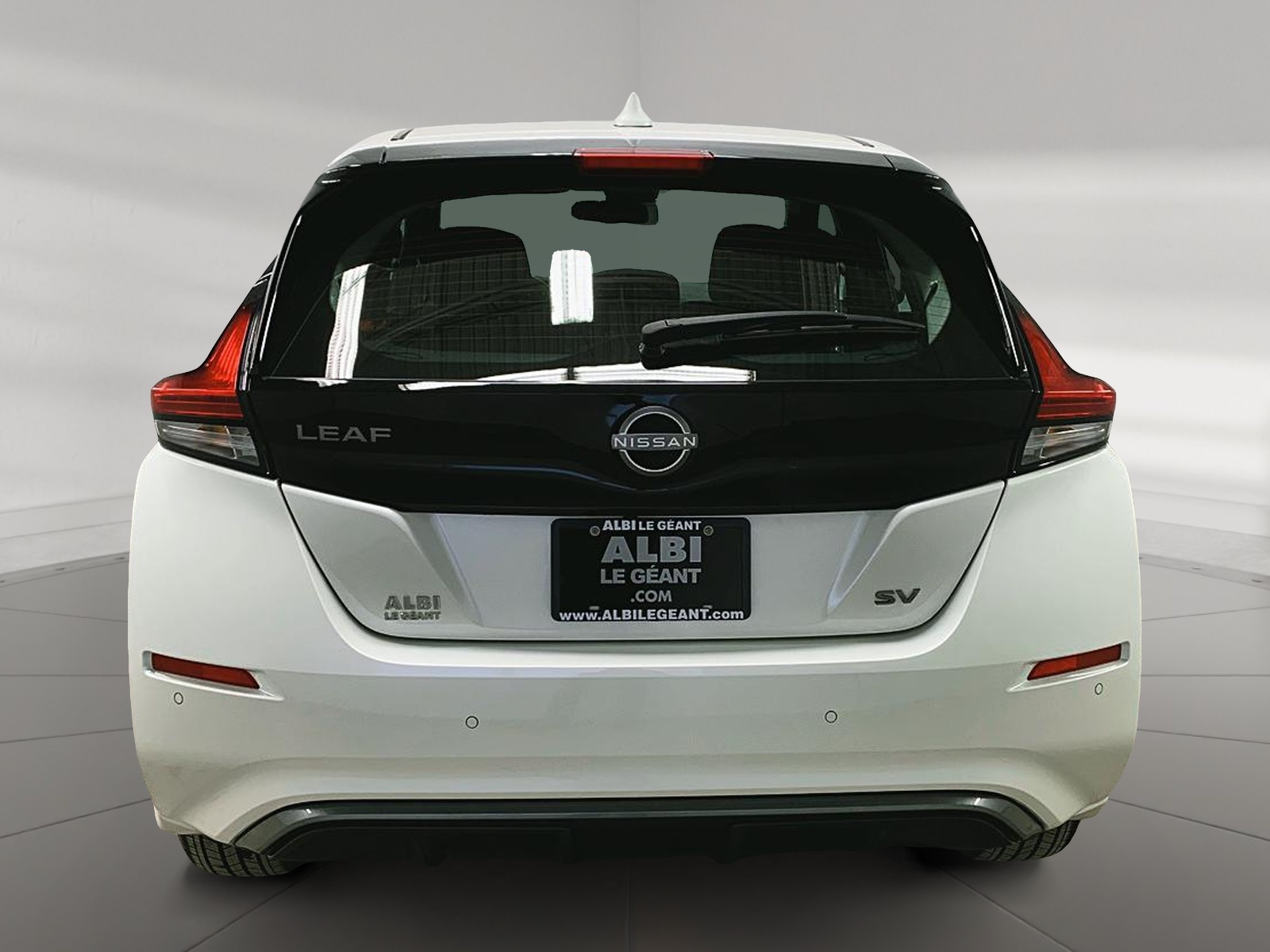 Nissan Leaf SV NAV 2023 - image #5