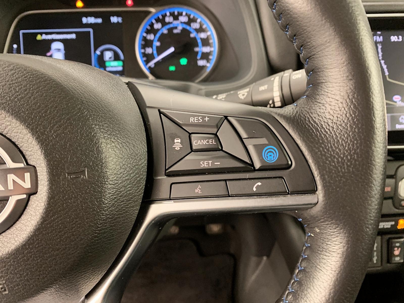 Nissan Leaf SV NAV 2023 - image #19