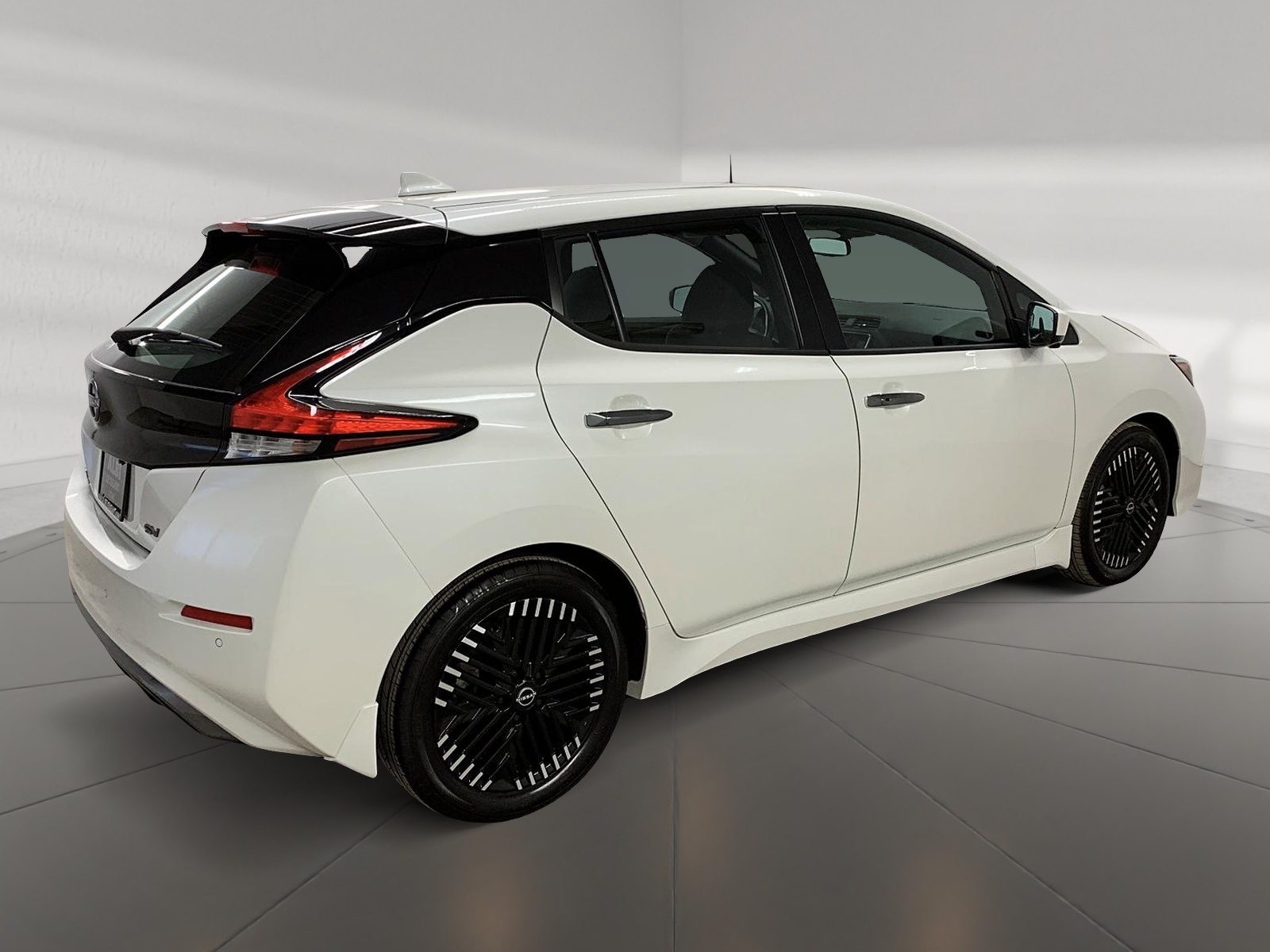 Nissan Leaf SV NAV 2023 - image #4