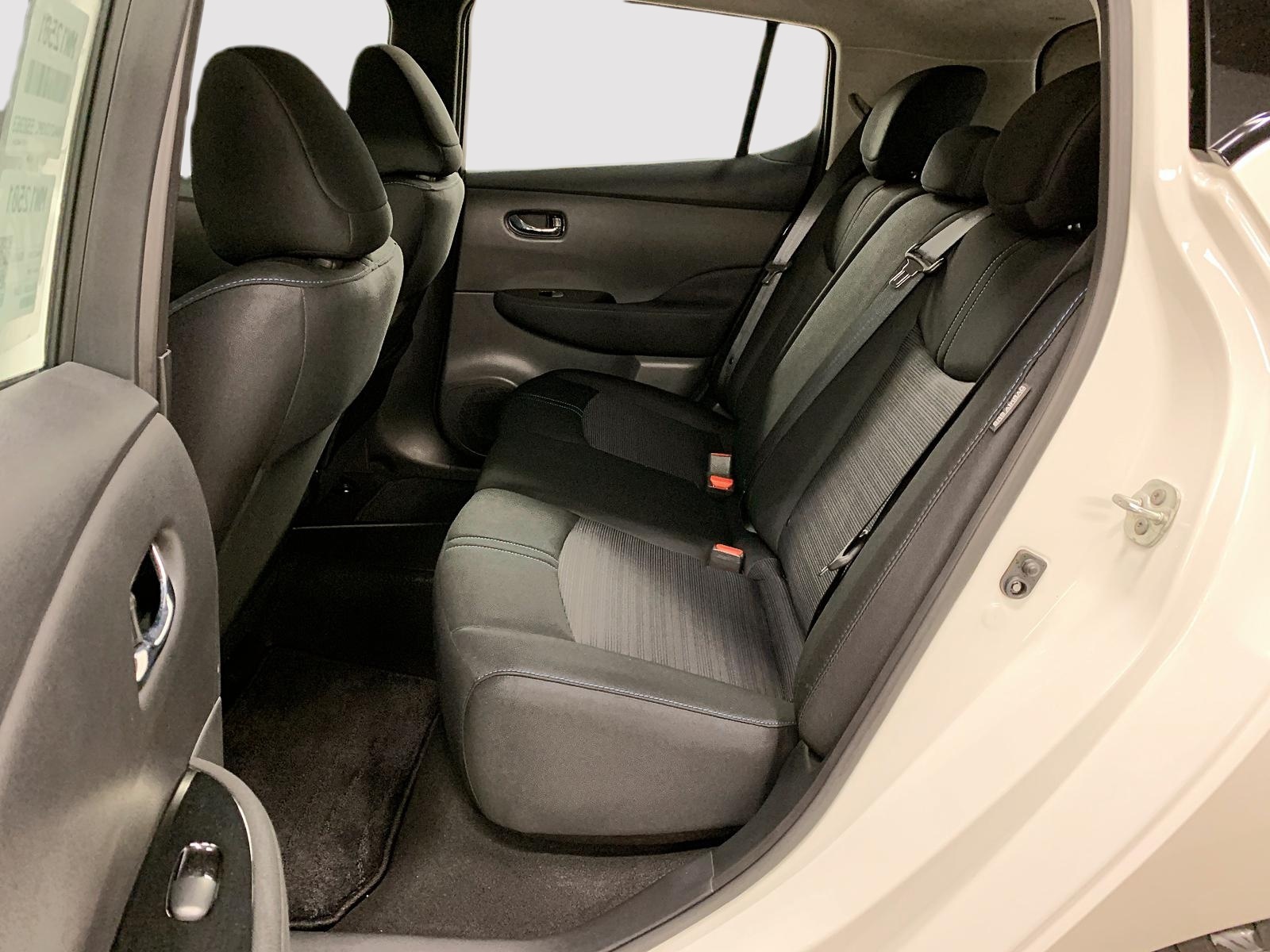 Nissan Leaf SV NAV 2023 - image #9