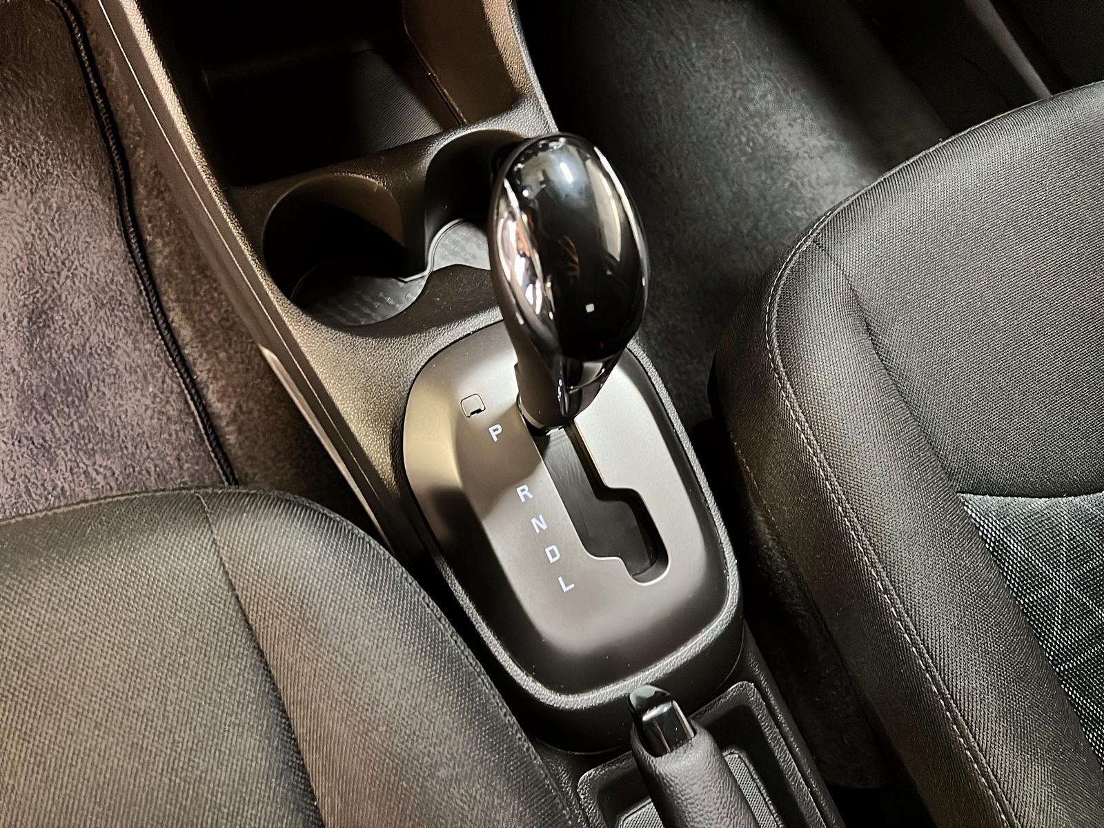 Chevrolet Spark 1LT 2022 - image #13