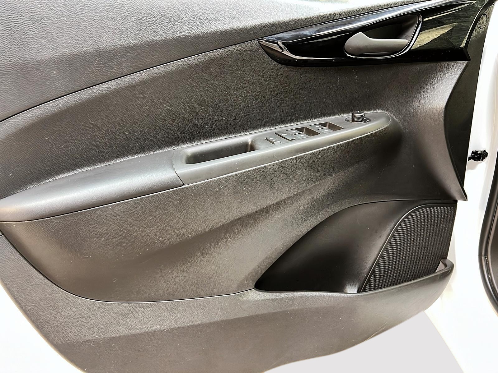 Chevrolet Spark 1LT 2022 - image #21