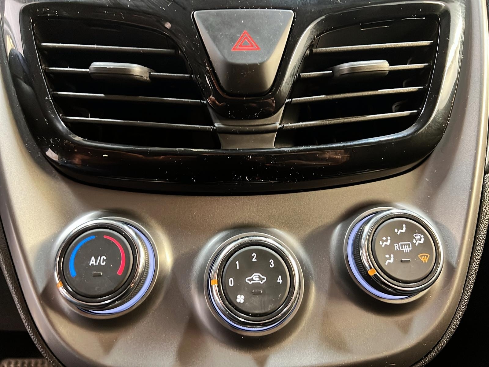 Chevrolet Spark 1LT 2022 - image #14