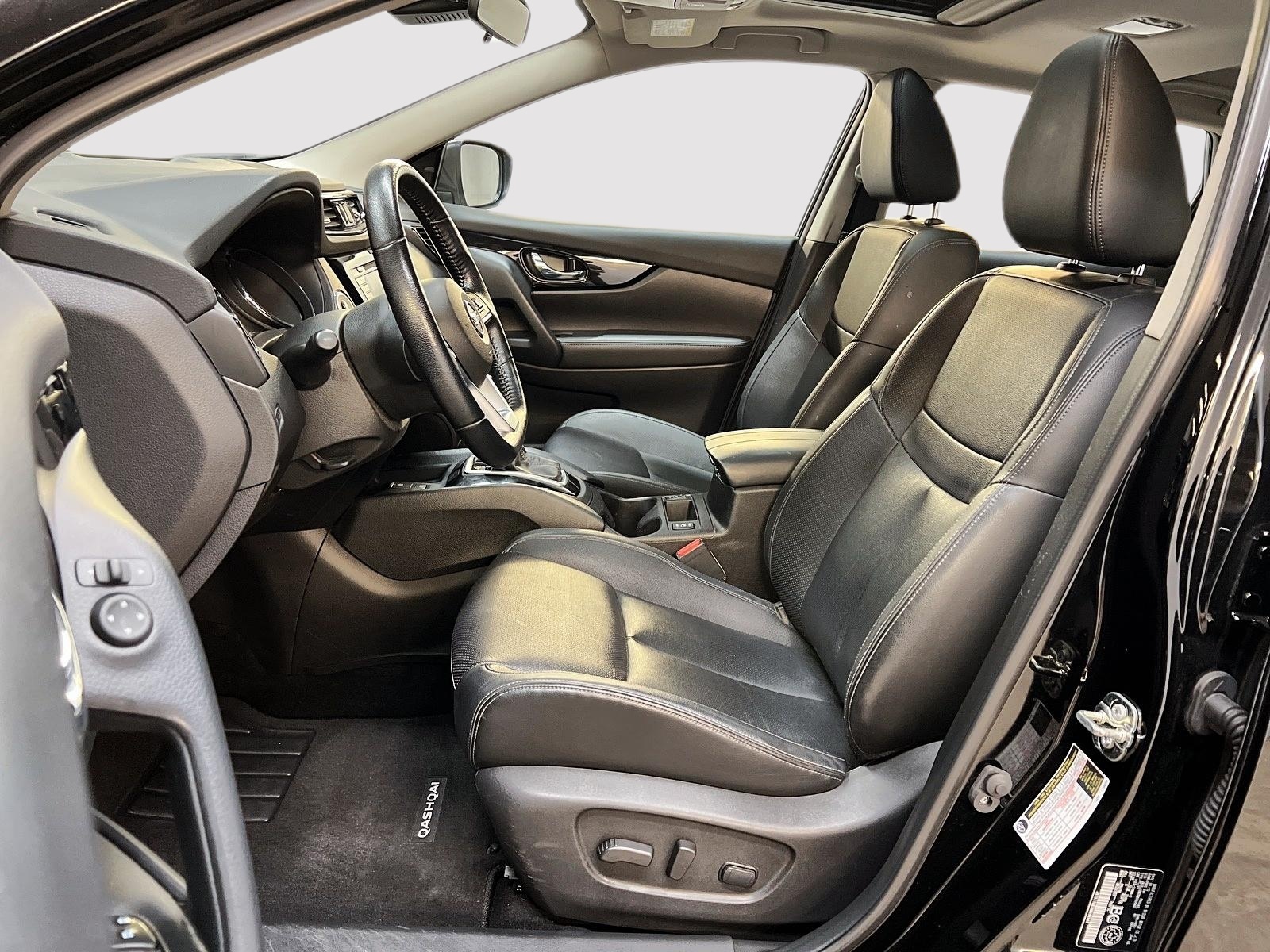 Nissan Qashqai SL CUIR TOIT NAV 4RM 2022 - image #7