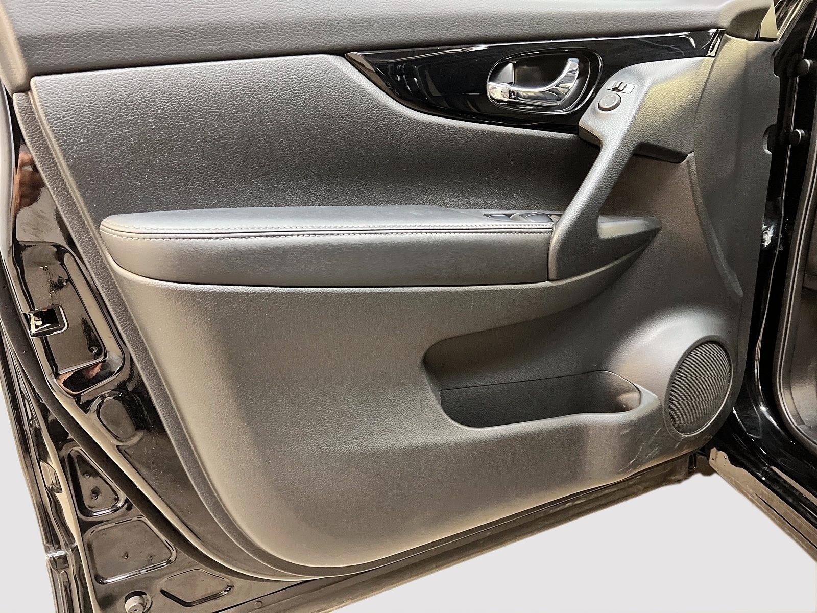 Nissan Qashqai SL CUIR TOIT NAV 4RM 2022 - image #24