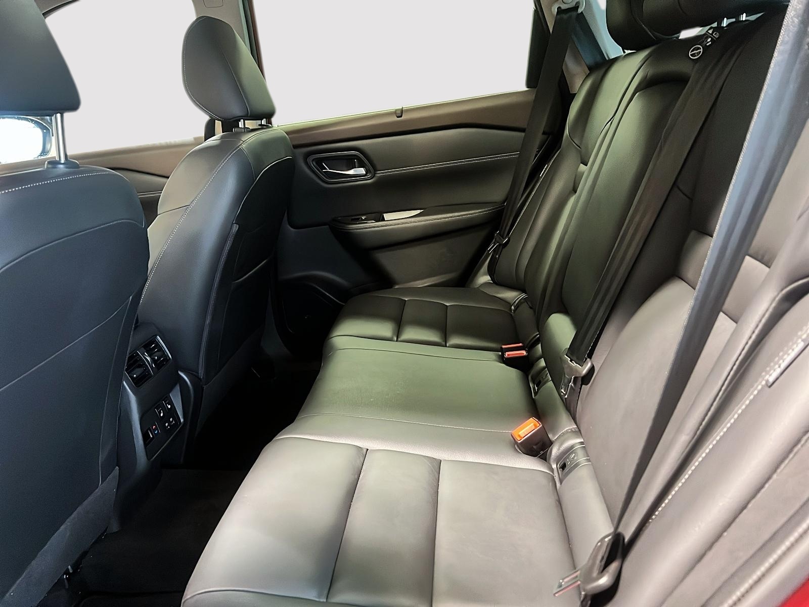 Nissan Rogue SL CUIR TOIT PANO NAV 4RM 2023 - image #8