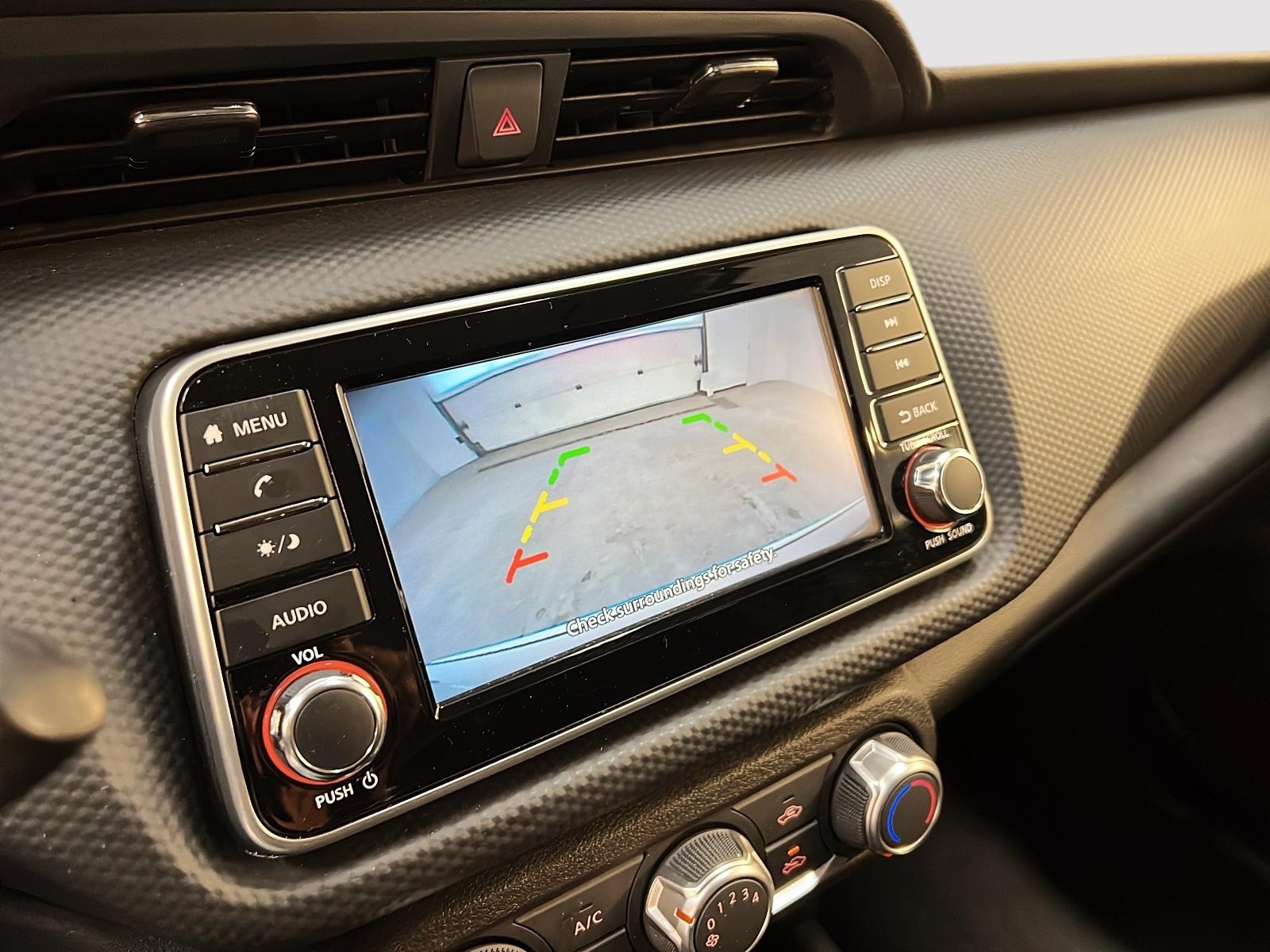 Nissan Kicks S 2023 - image #16