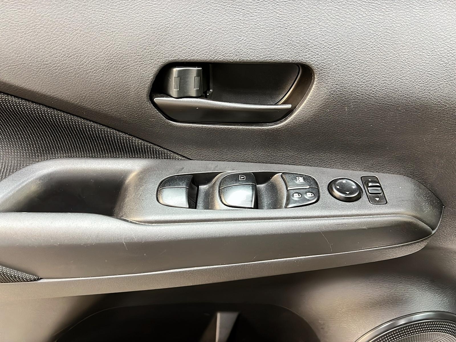 Nissan Kicks S 2023 - image #21