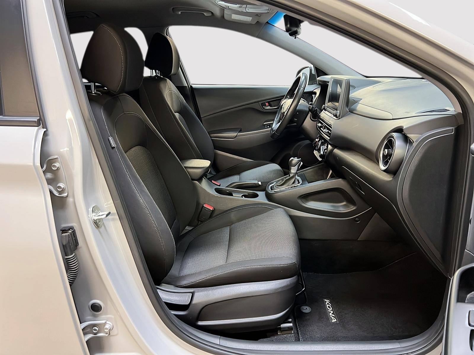 Hyundai Kona PREFERRED 4RM 2023 - image #8