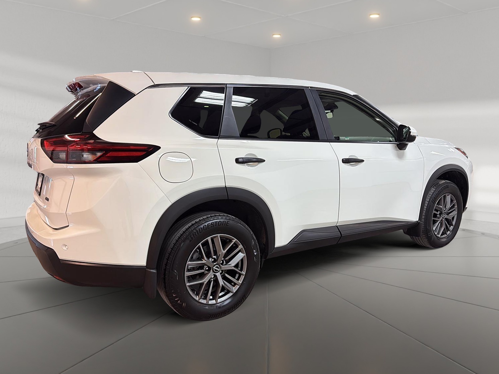 Nissan Rogue S 4RM 2024 - image #4