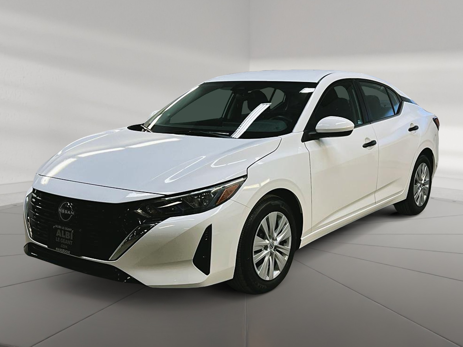Nissan Sentra S 2024 - image #1
