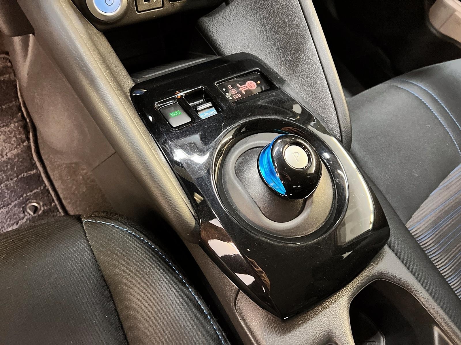 Nissan Leaf SV NAV 2023 - image #13