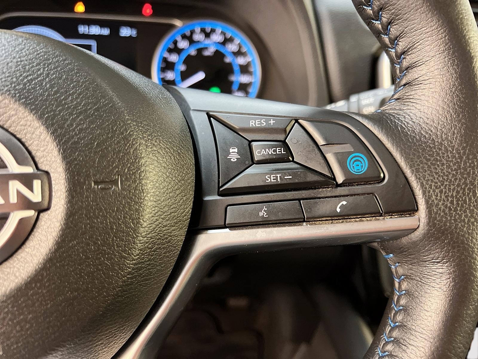 Nissan Leaf SV NAV 2023 - image #19