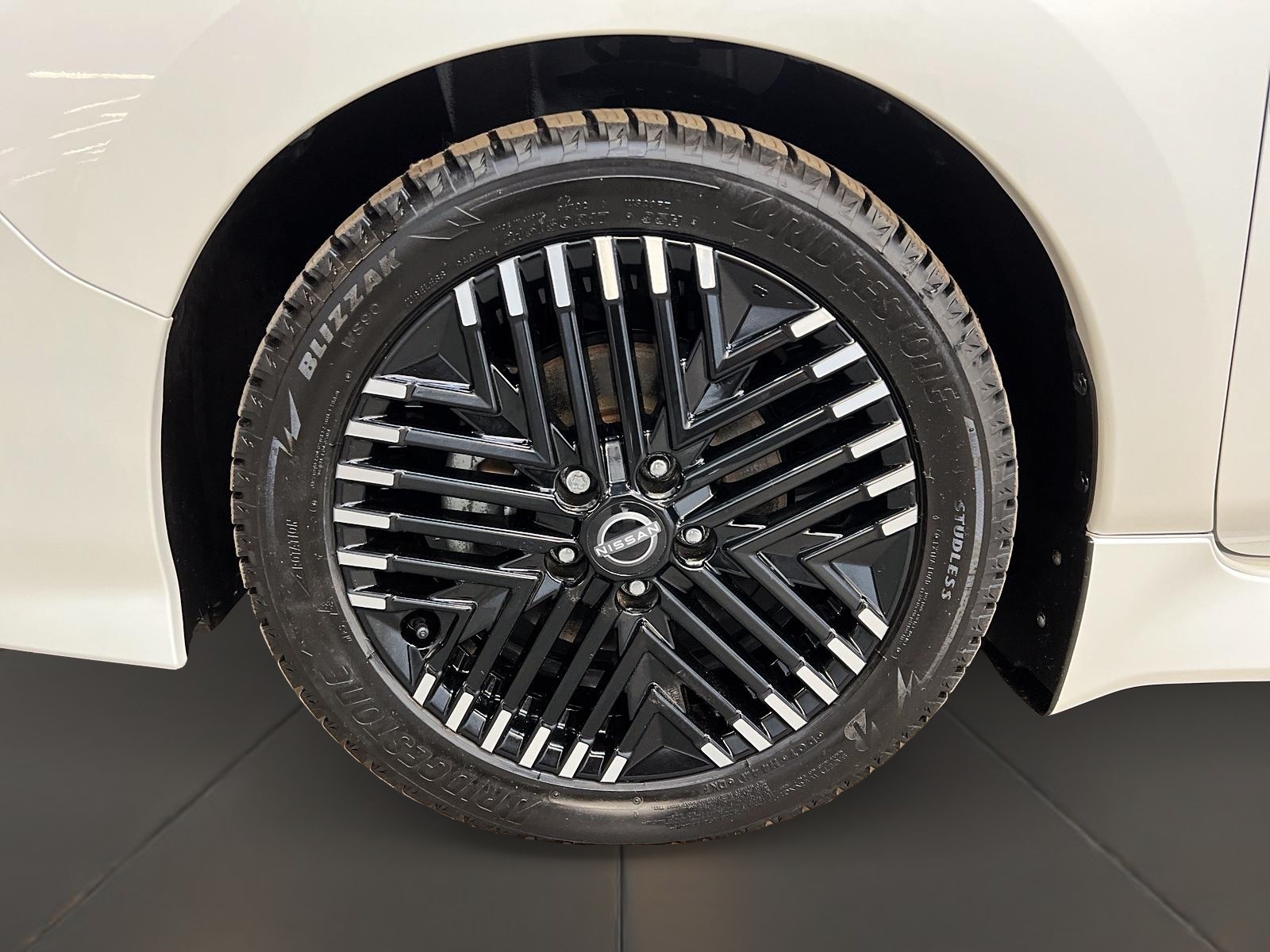 Nissan Leaf SV NAV 2023 - image #28