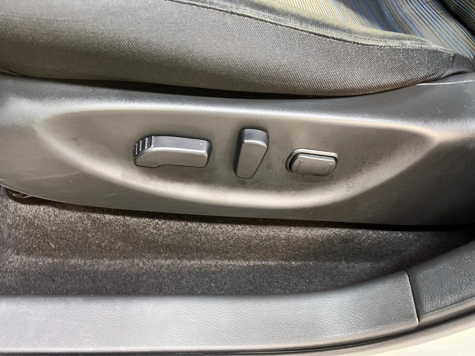 Nissan Leaf SV NAV 2023 - image #24