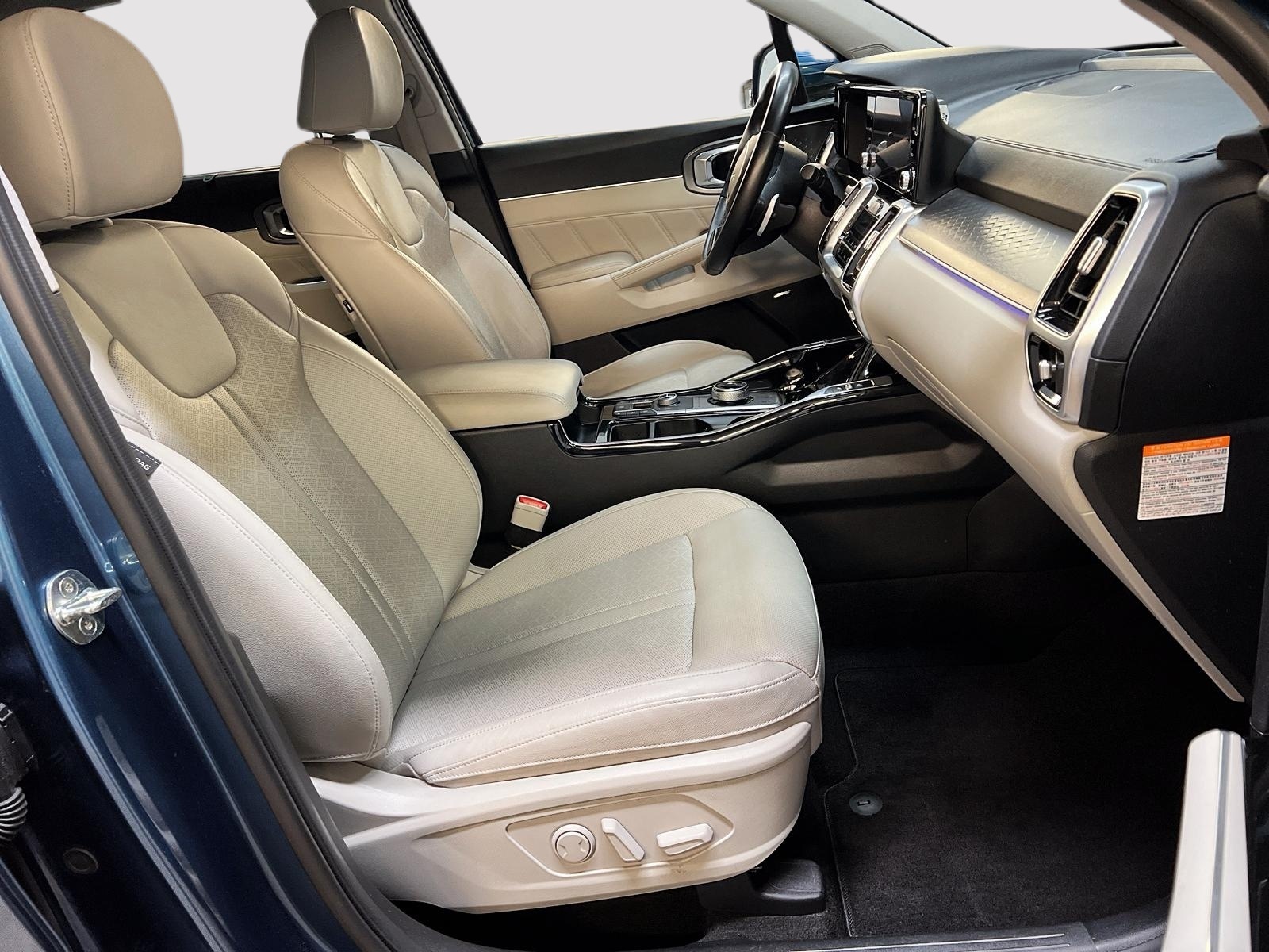 Kia Sorento SX PHEV CUIR TOIT PANO NAV 4RM 2022 - image #8