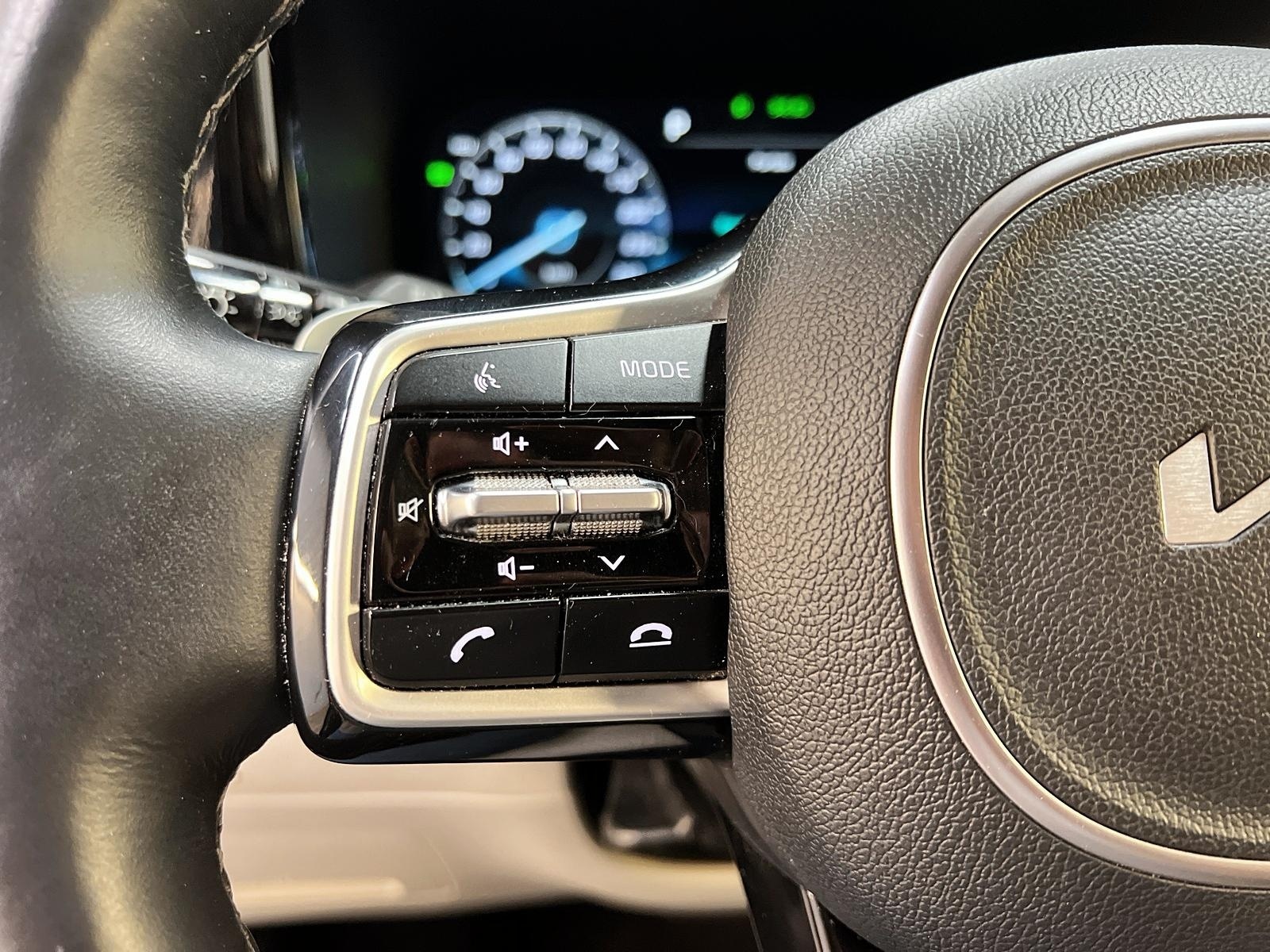 Kia Sorento SX PHEV CUIR TOIT PANO NAV 4RM 2022 - image #23