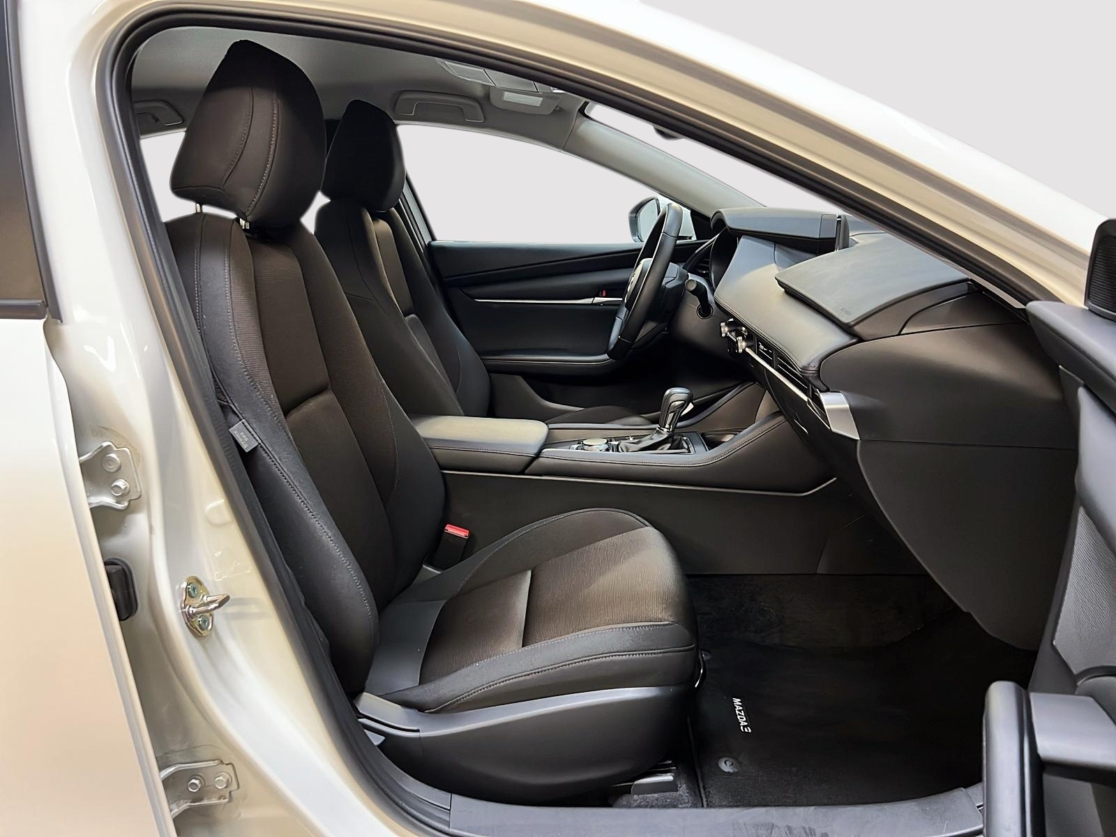 Mazda Mazda3 2025 - Image #8