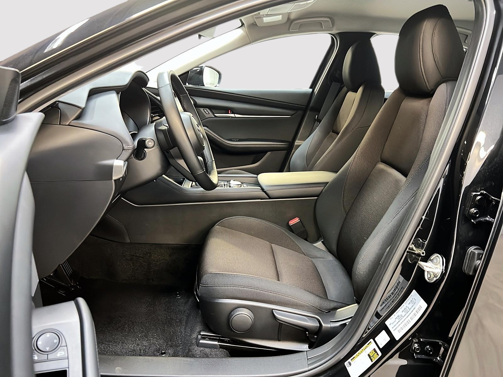 Mazda Mazda3 GS 2025 - image #7