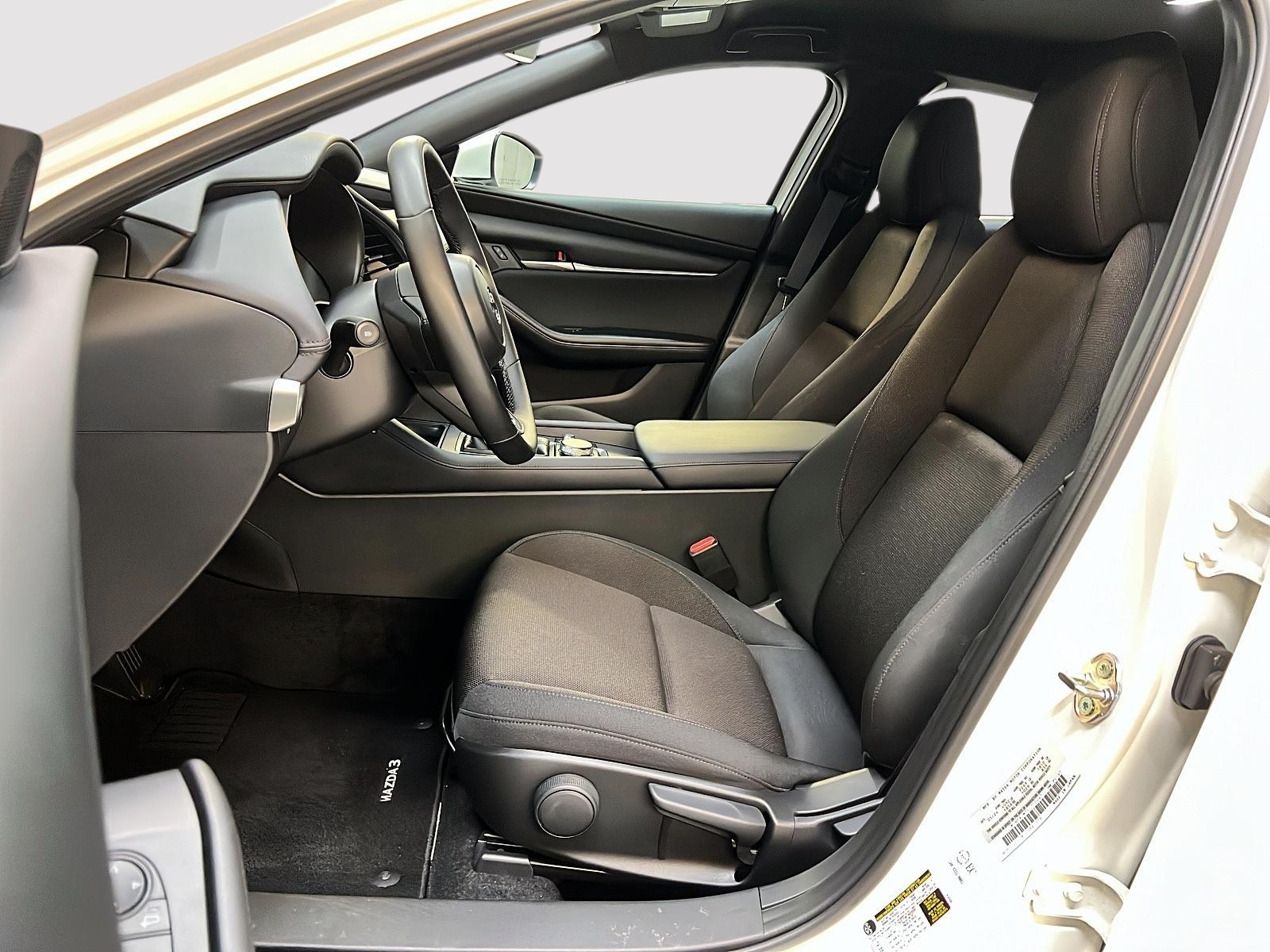 Mazda Mazda3 Sport 2025 - Image #7