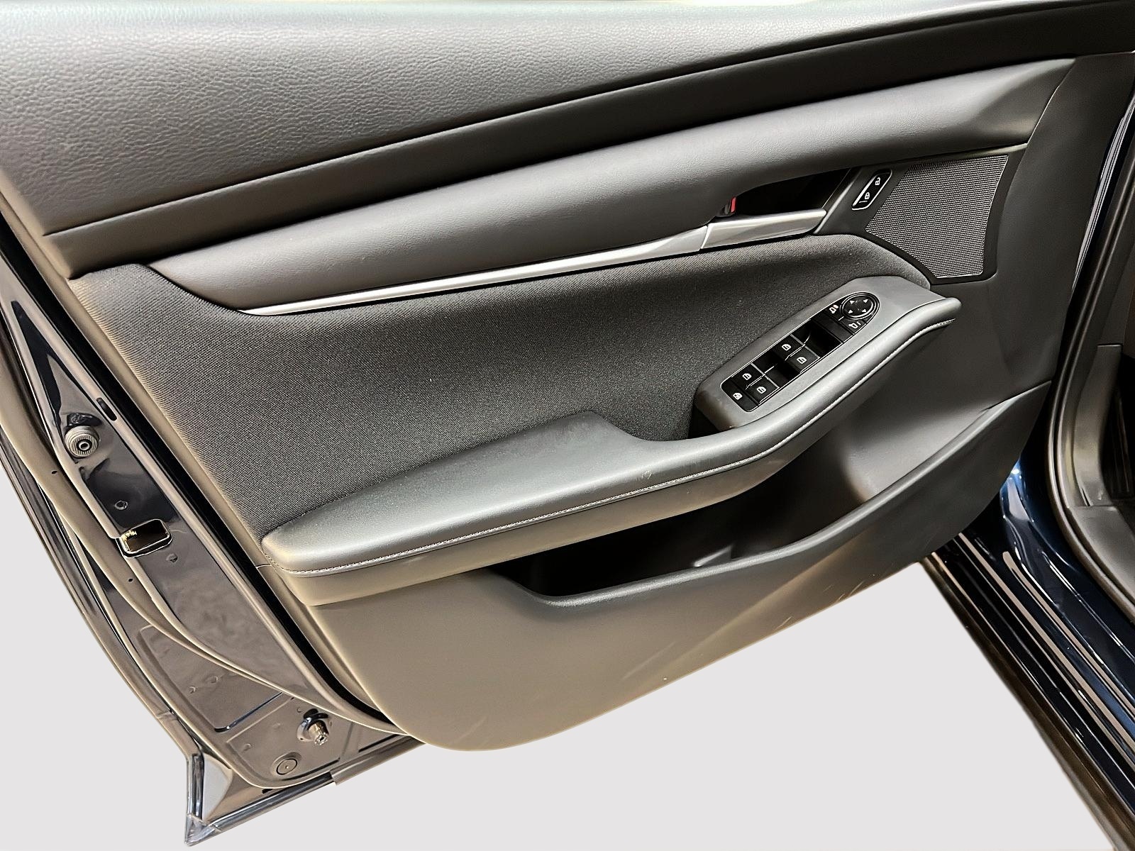 Mazda Mazda3 GS 2025 - image #23