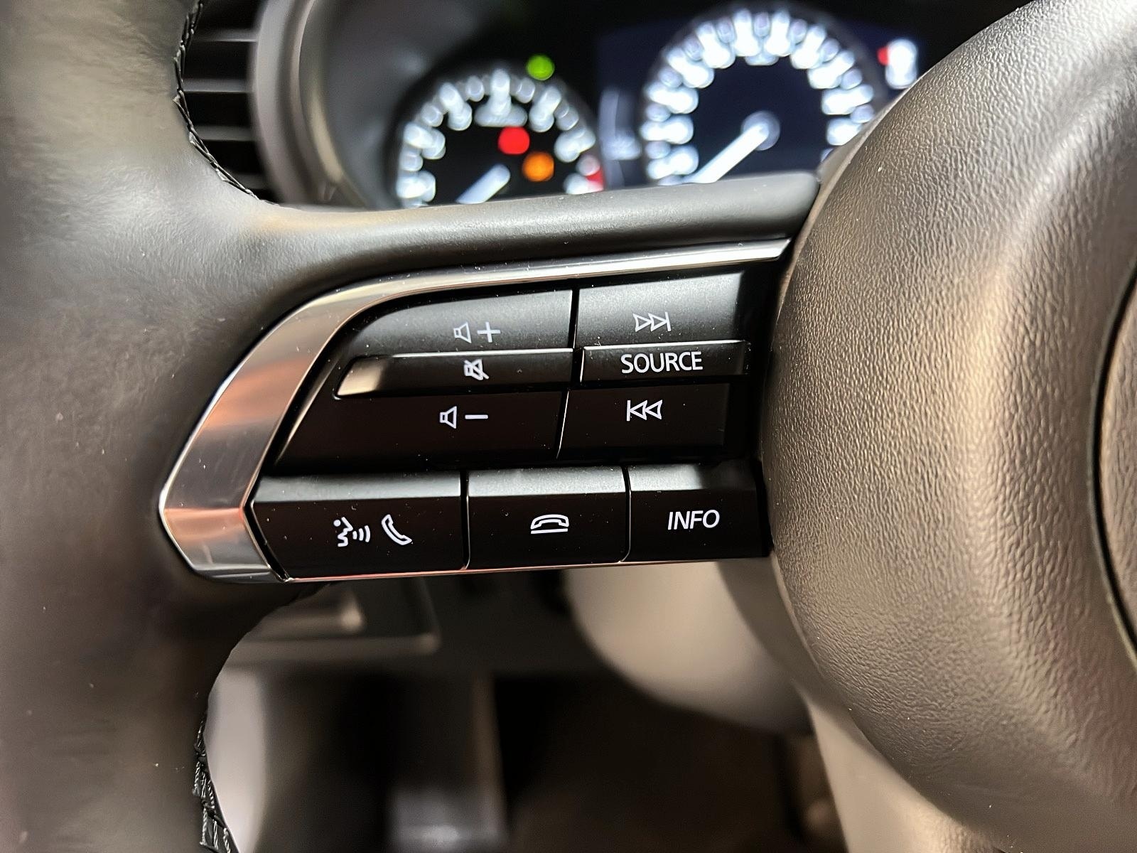 Mazda Mazda3 GS 2025 - image #20