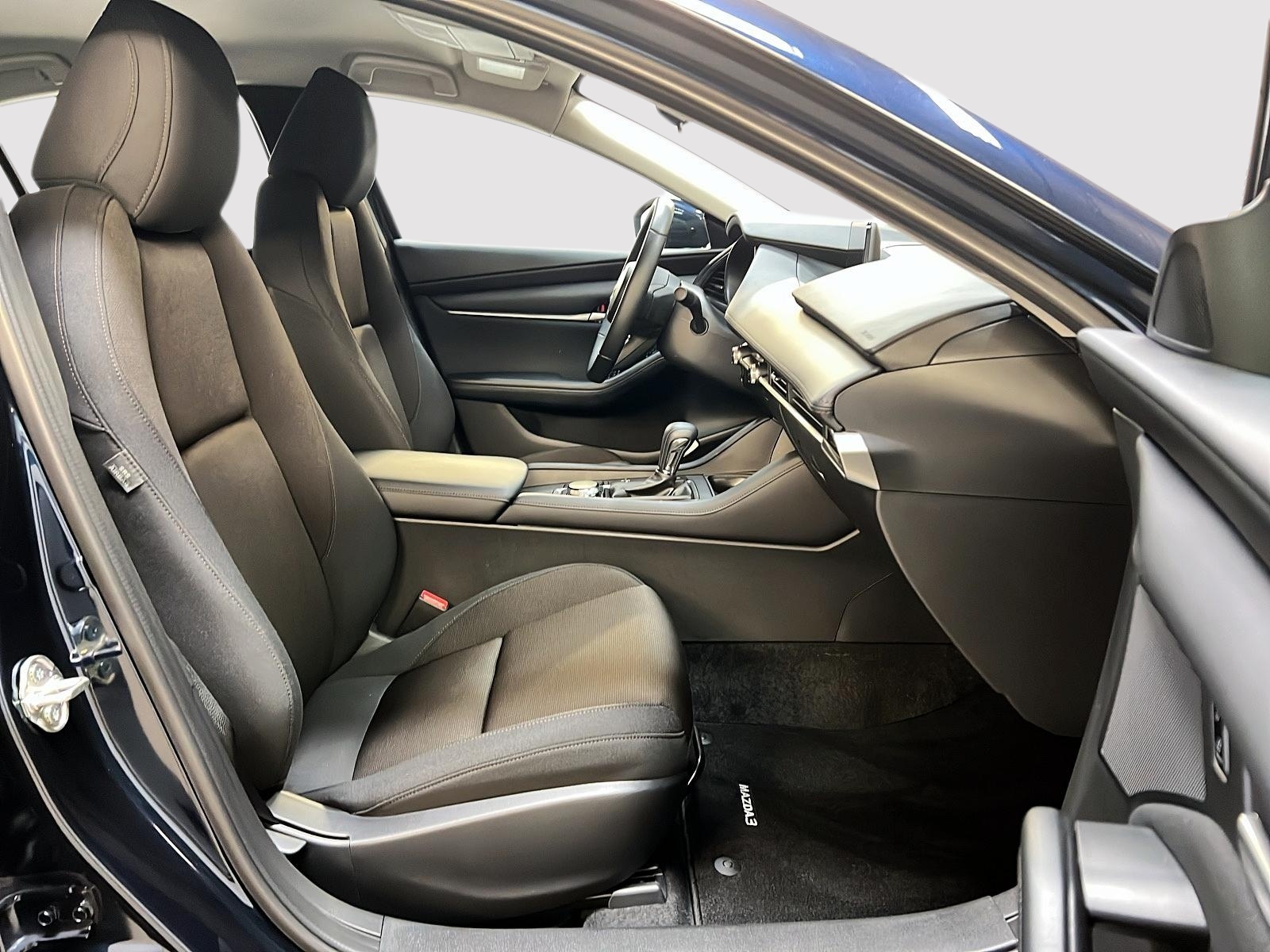 Mazda Mazda3 GS 2025 - image #8