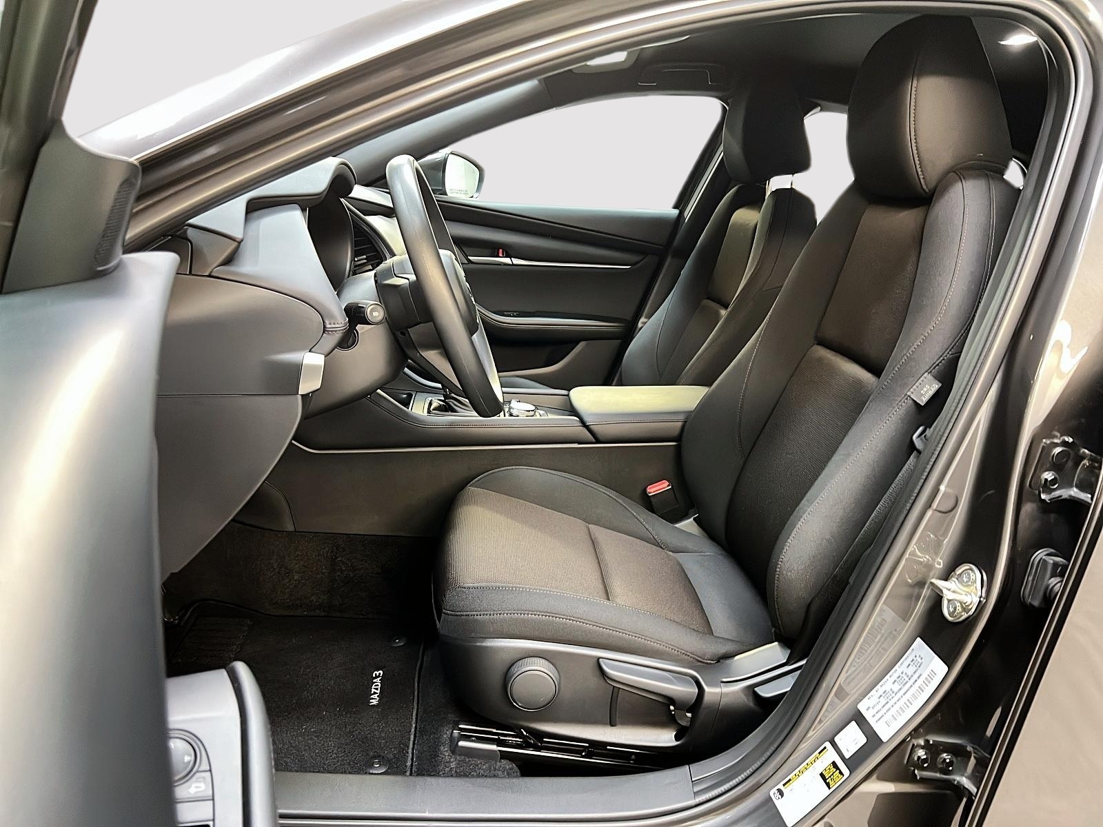 Mazda Mazda3 Sport 2025 - Image #7