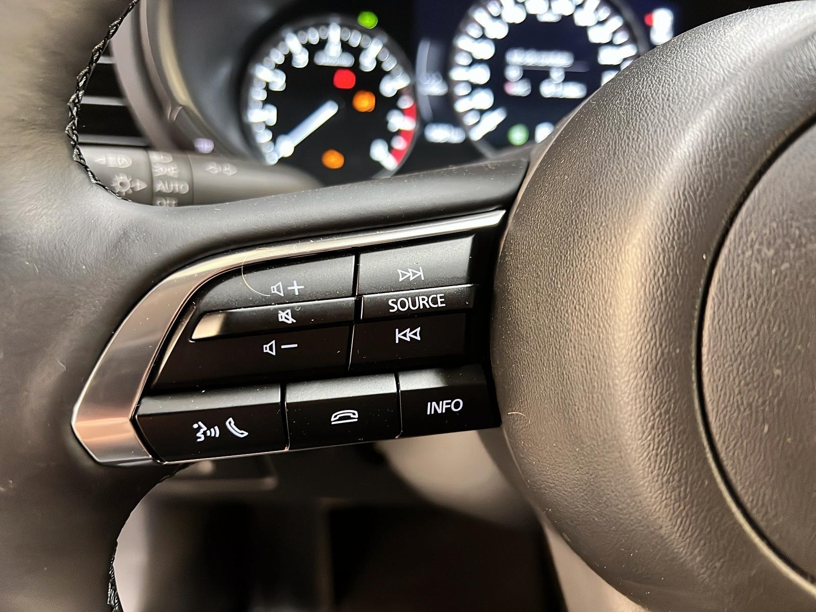 Mazda Mazda3 GS 2025 - image #20