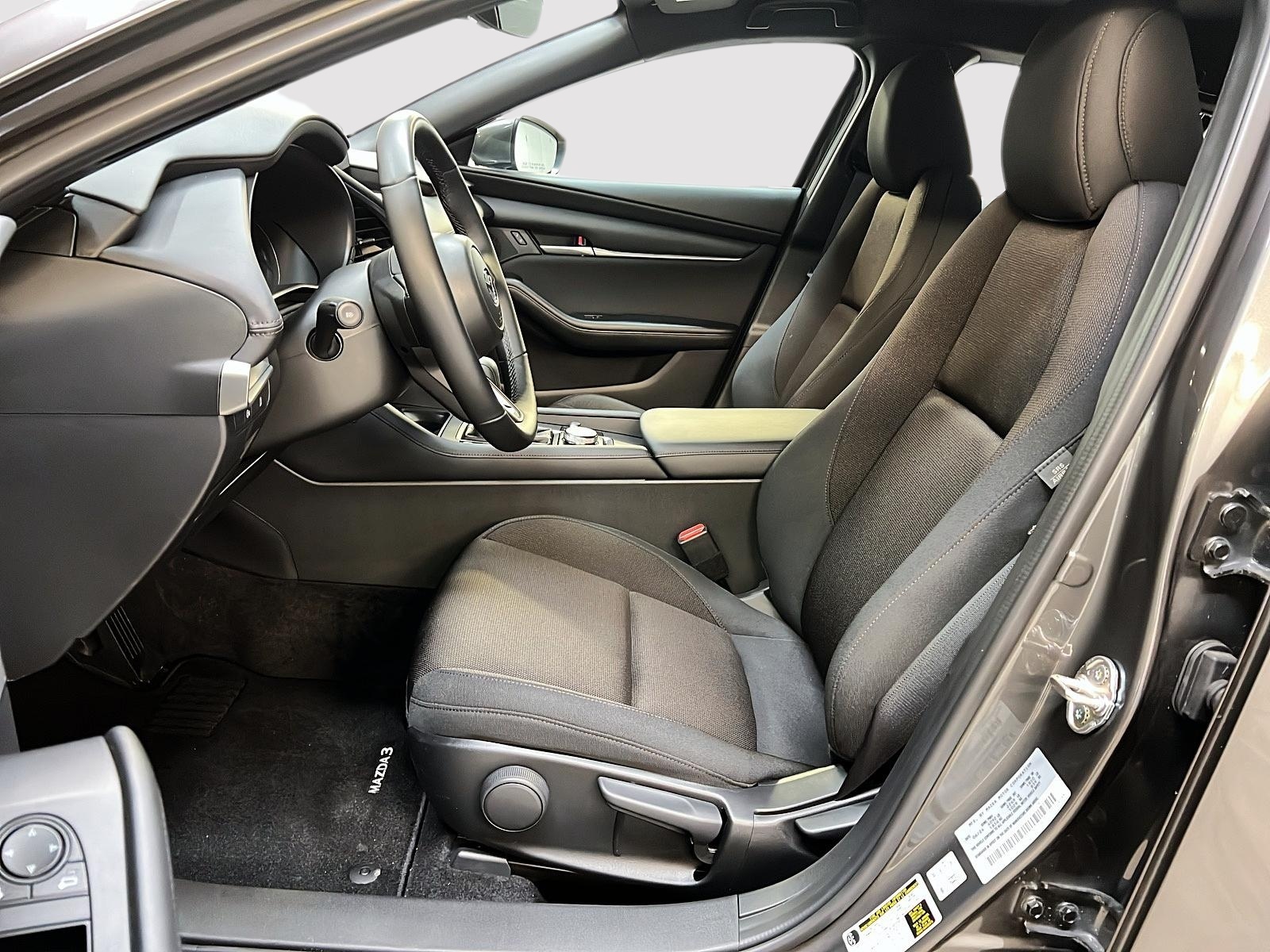 Mazda Mazda3 Sport 2025 - Image #7
