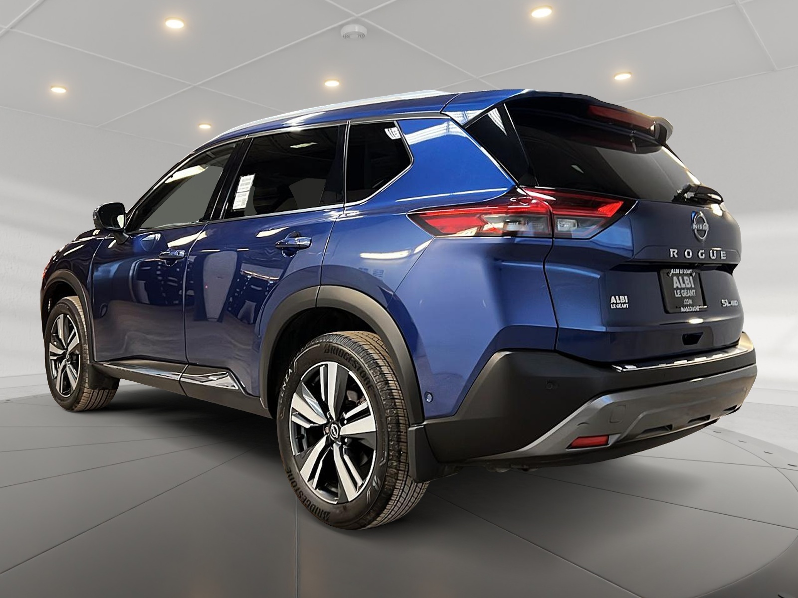 Nissan Rogue SL CUIR TOIT PANO NAV 4RM 2022 - image #6