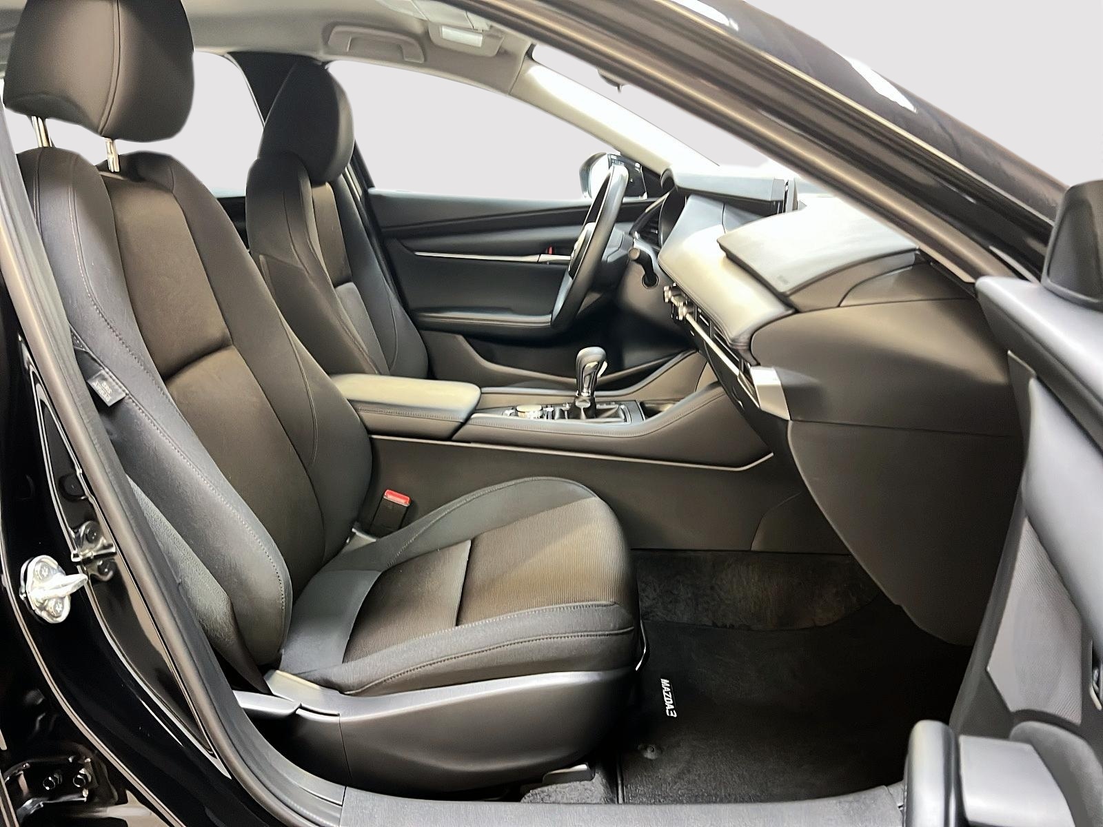 Mazda Mazda3 2025 - Image #8