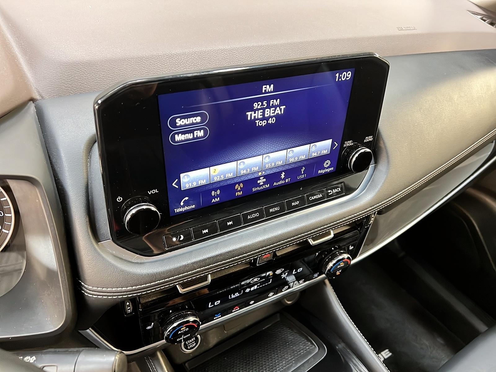 Nissan Rogue SL CUIR TOIT PANO NAV 4RM 2023 - image #18