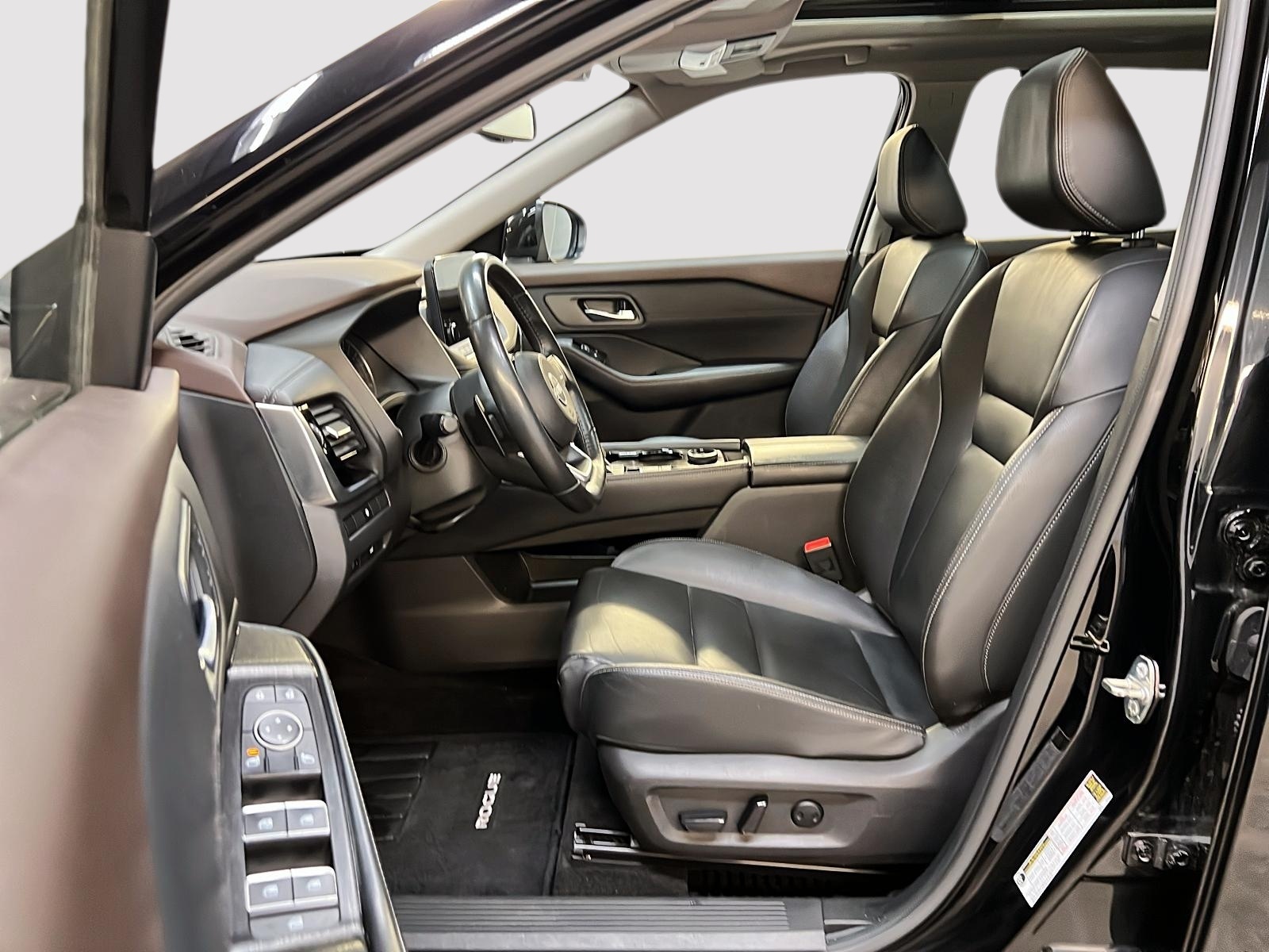 Nissan Rogue SL CUIR TOIT PANO NAV 4RM 2023 - image #7