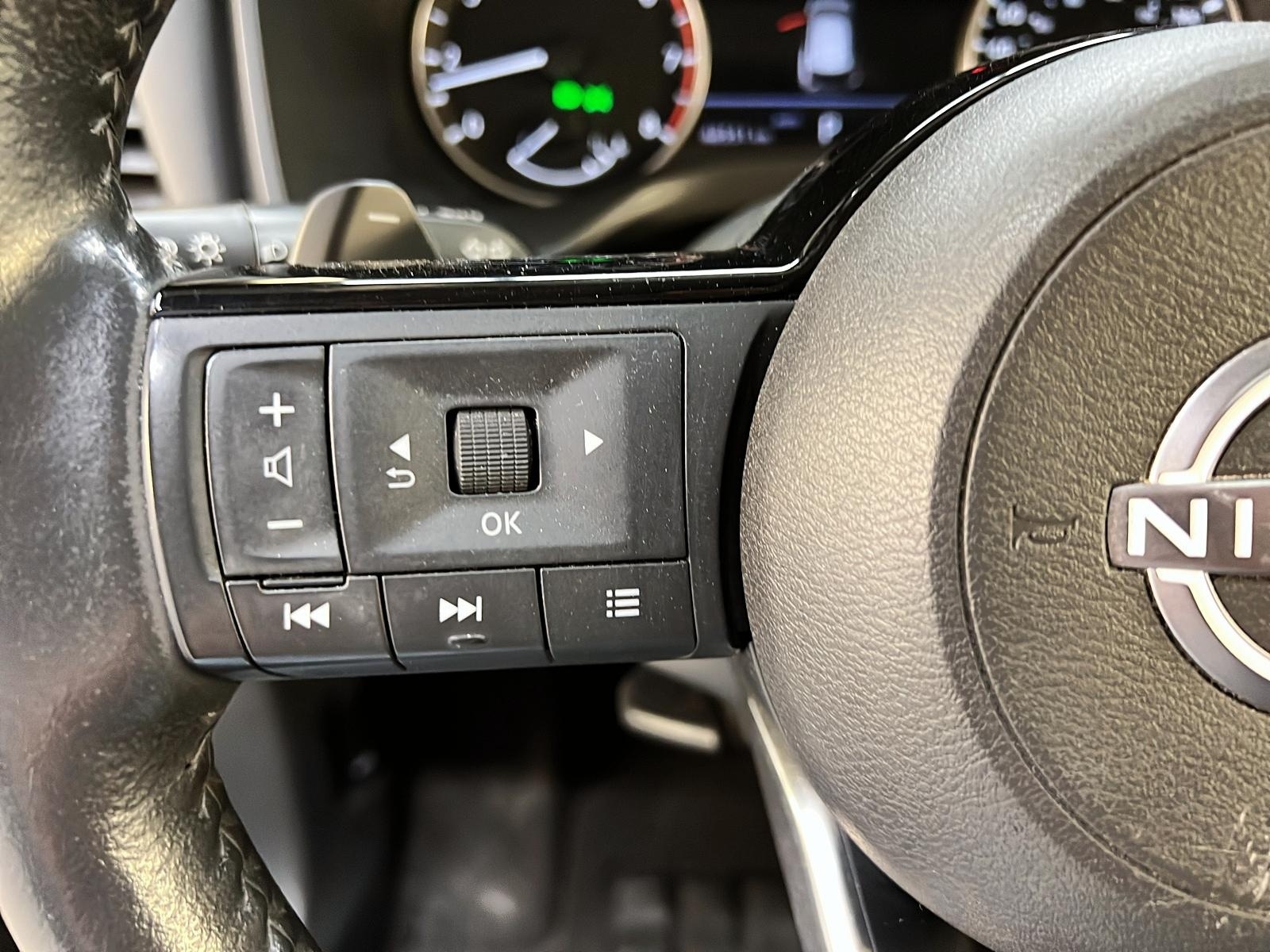 Nissan Rogue SL CUIR TOIT PANO NAV 4RM 2023 - image #23