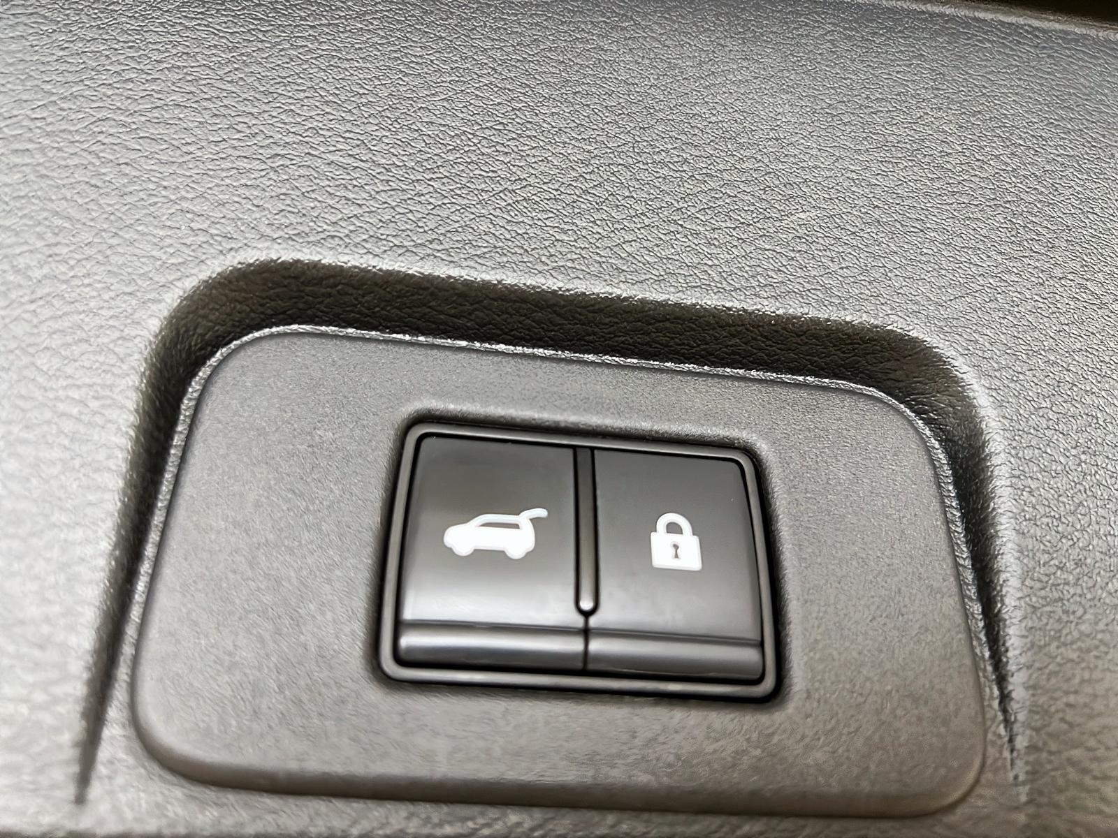 Nissan Rogue SL CUIR TOIT PANO NAV 4RM 2023 - image #15