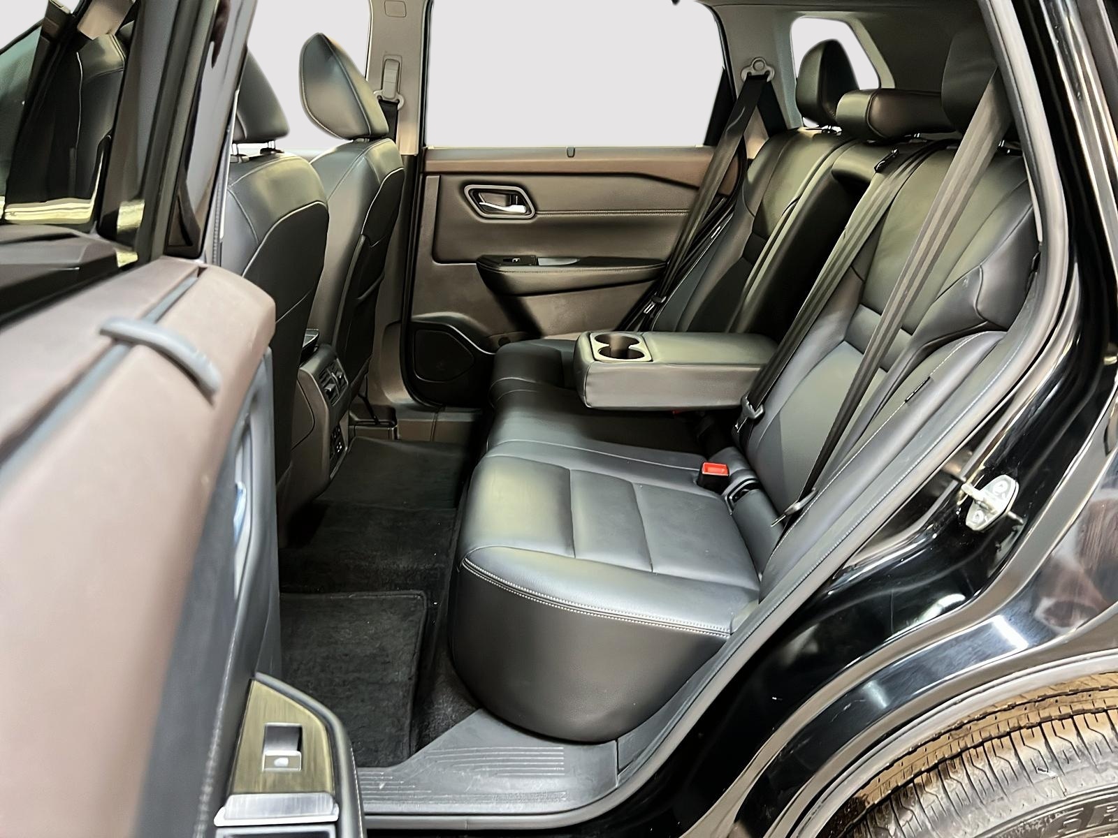 Nissan Rogue SL CUIR TOIT PANO NAV 4RM 2023 - image #9