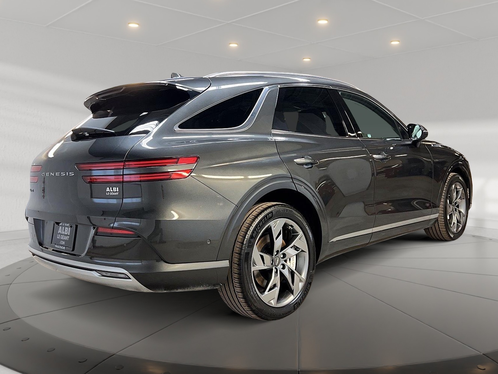 Genesis GV70 ELECTRIFIED PRESTIGE CUIR TOIT PANO NAV 4RM 2023 - image #4