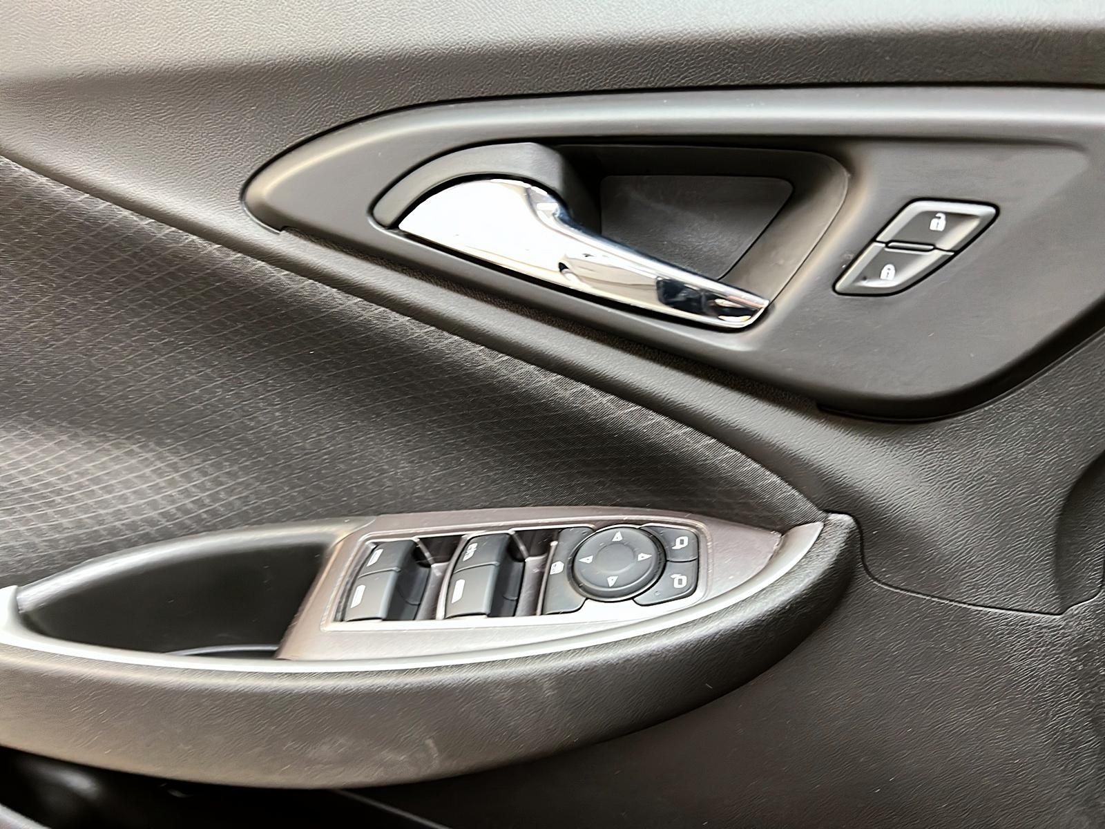 Chevrolet Malibu LT 2022 - image #21