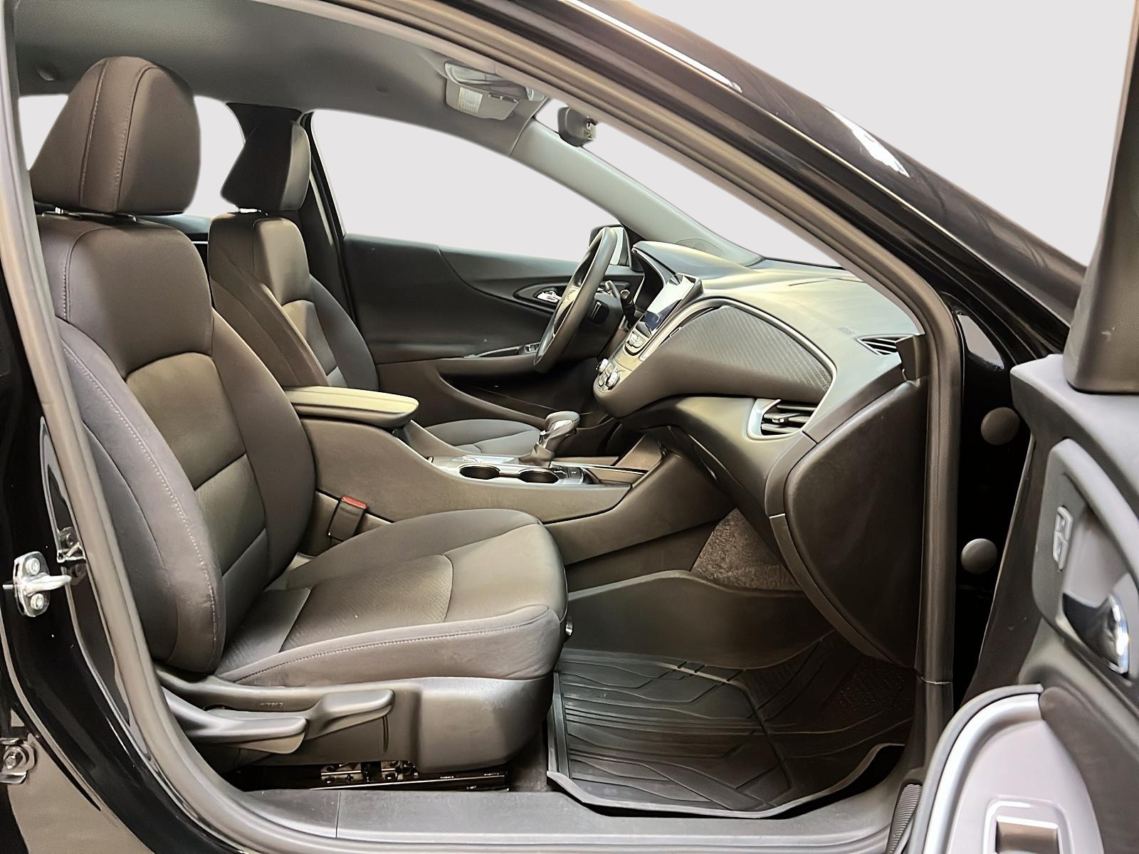 Chevrolet Malibu LT 2022 - image #8