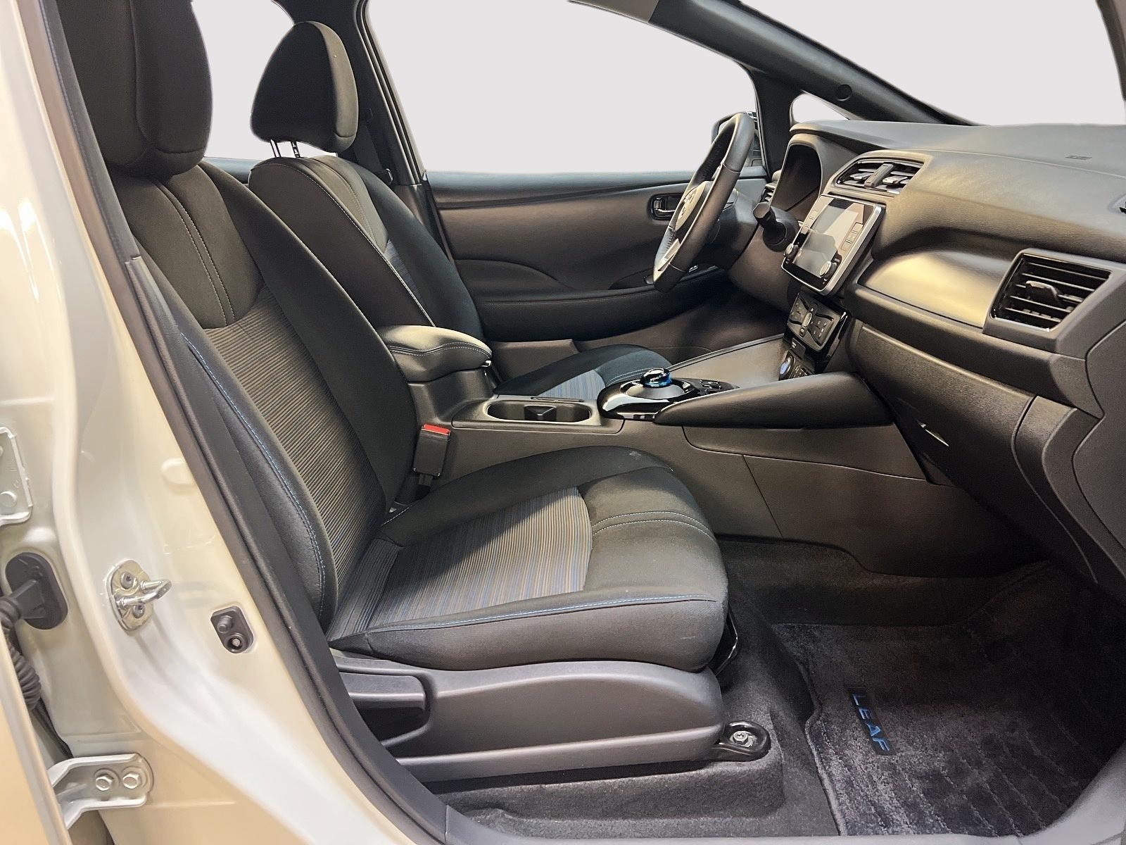 Nissan Leaf SV NAV 2024 - image #8
