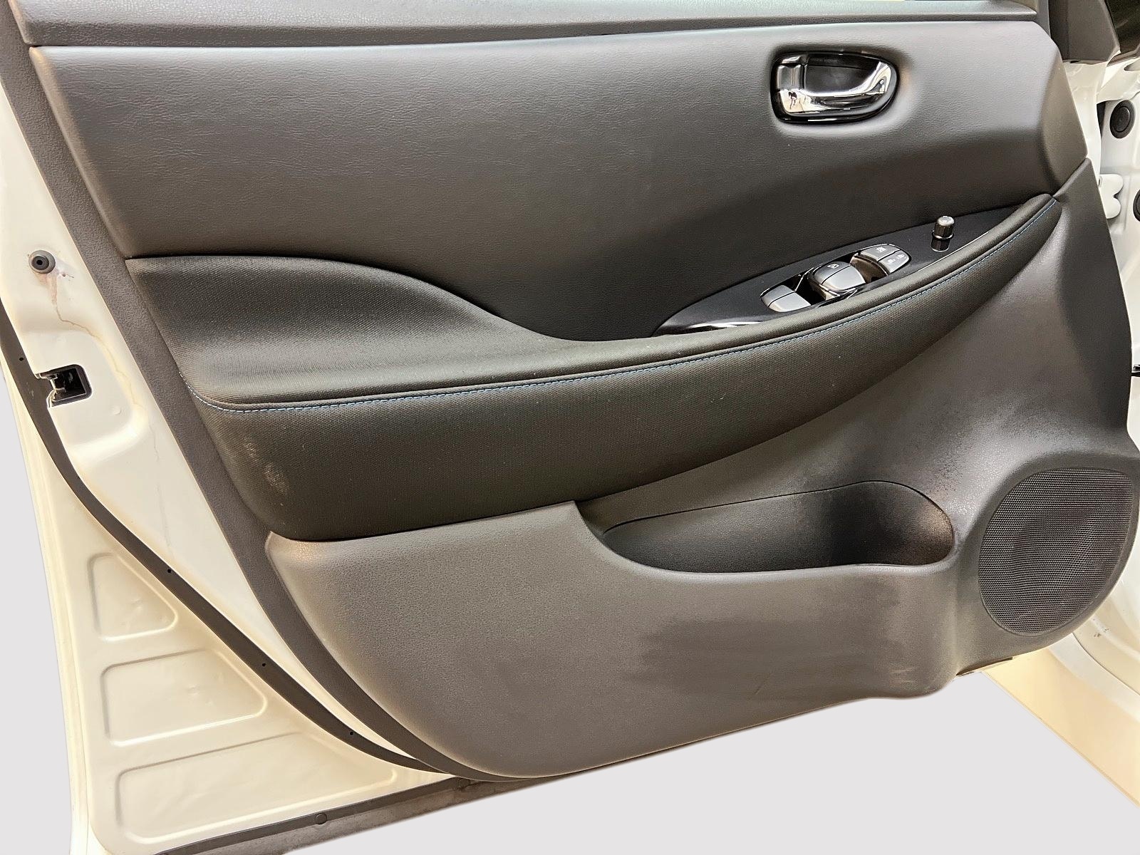 Nissan Leaf SV NAV 2024 - image #23