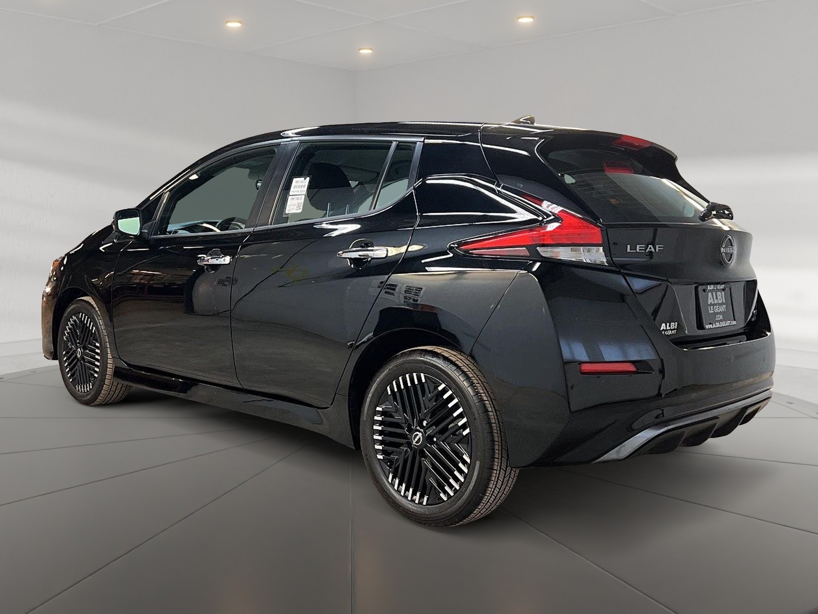 Nissan Leaf SV PLUS NAV 2025 - image #6