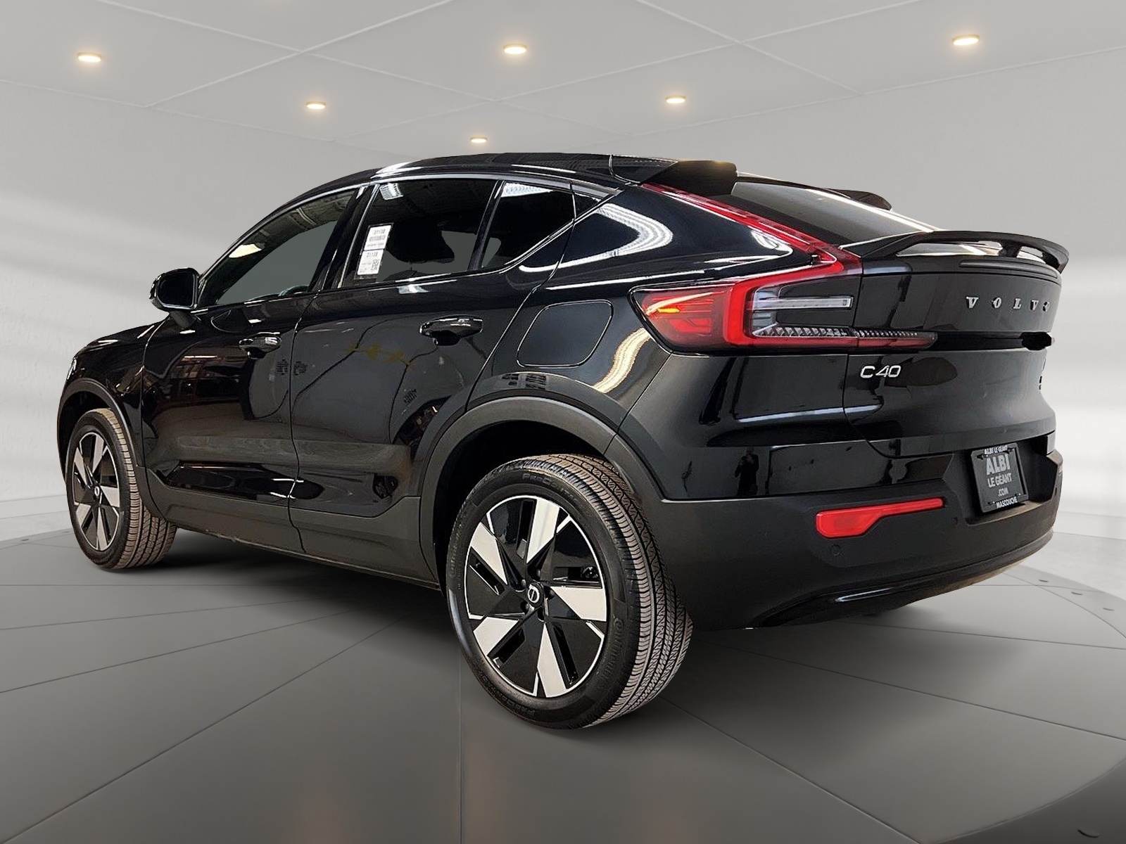 Volvo C40 RECHARGE CORE NAV 2024 - image #6