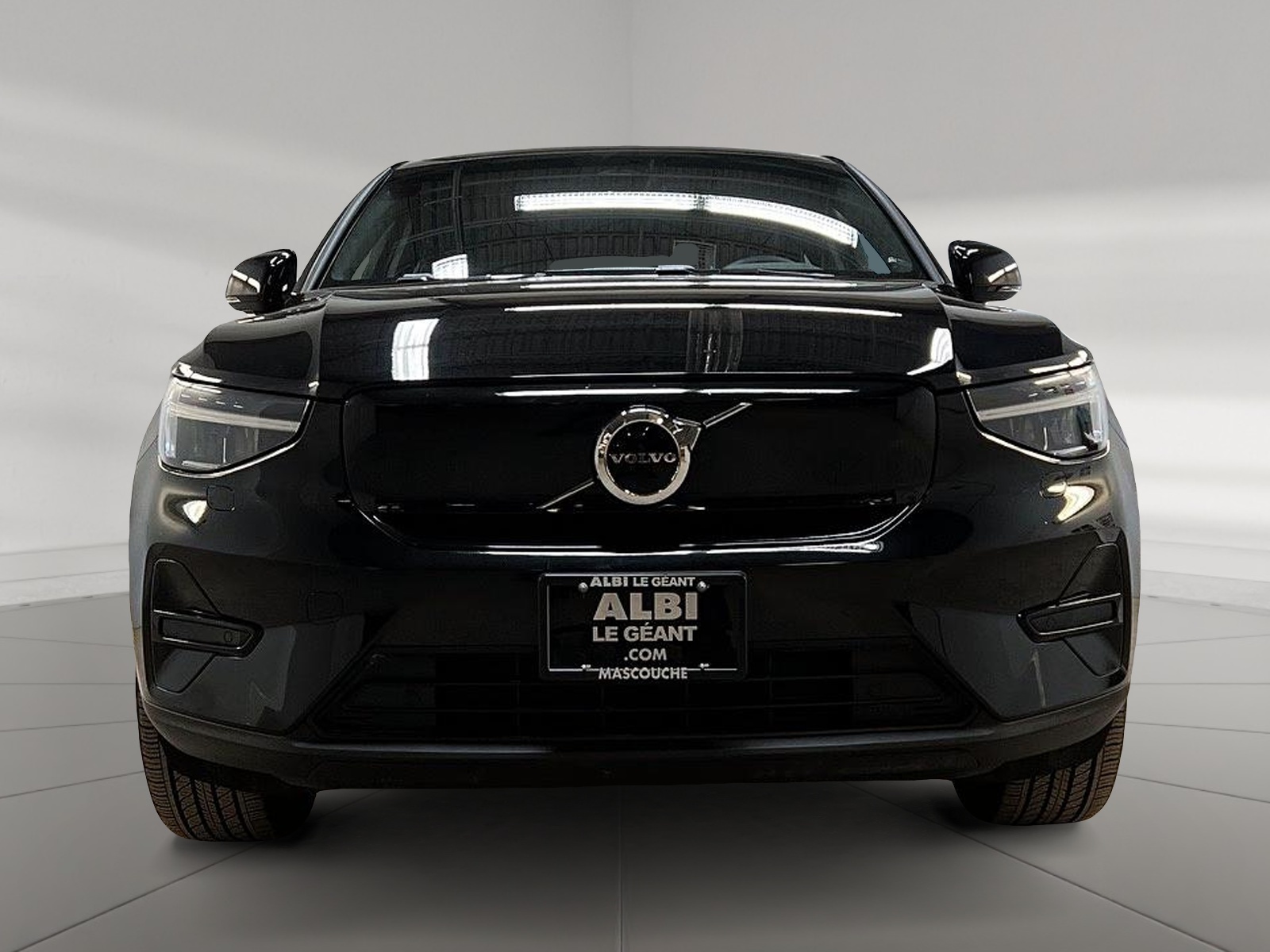 Volvo C40 RECHARGE CORE NAV 2024 - image #2