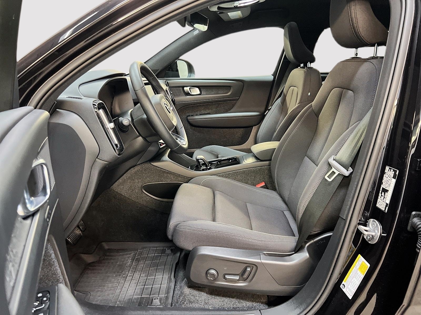 Volvo C40 RECHARGE CORE NAV 2024 - image #7