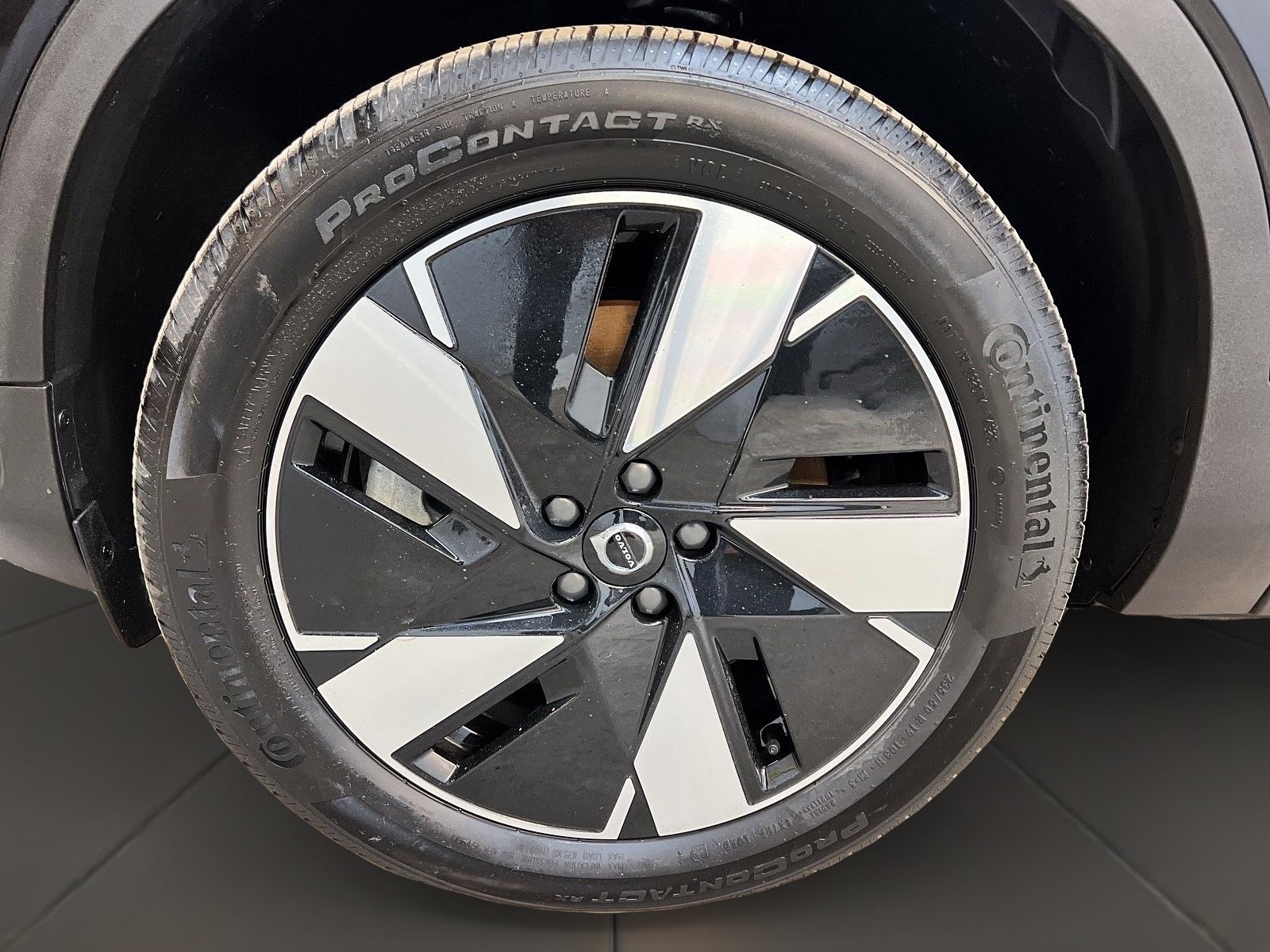 Volvo C40 RECHARGE CORE NAV 2024 - image #28