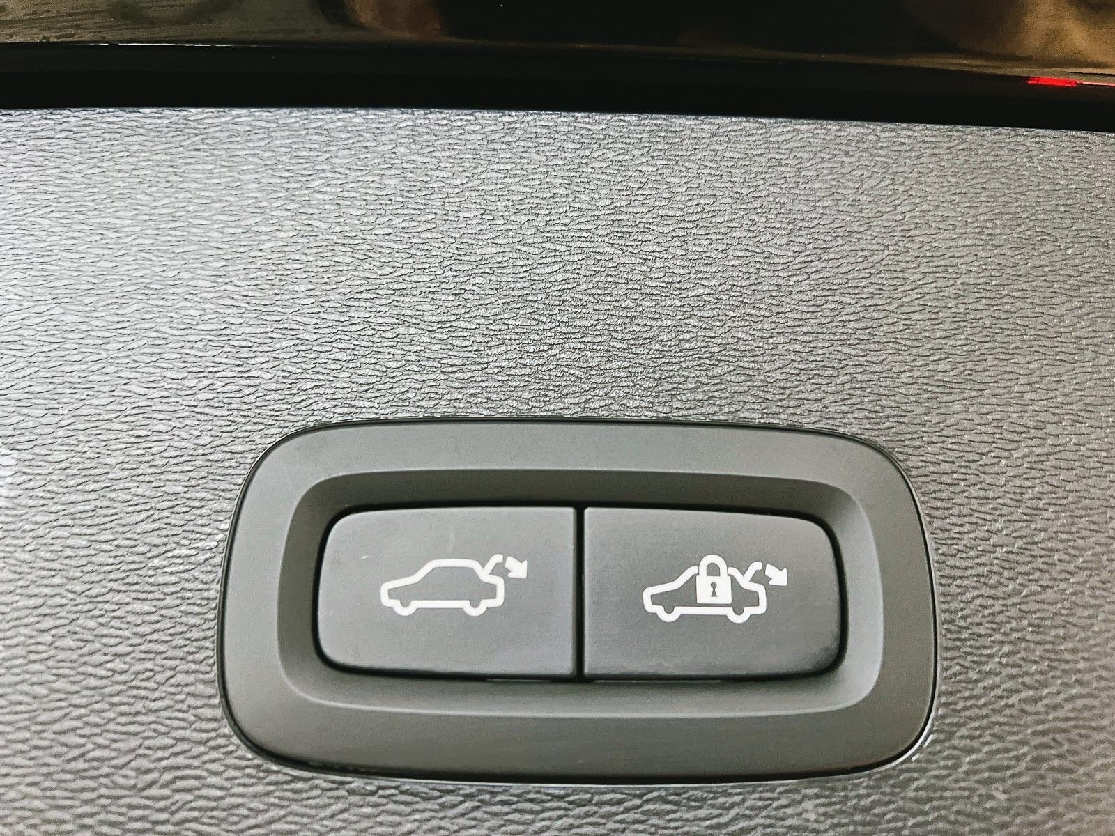 Volvo C40 RECHARGE CORE NAV 2024 - image #14